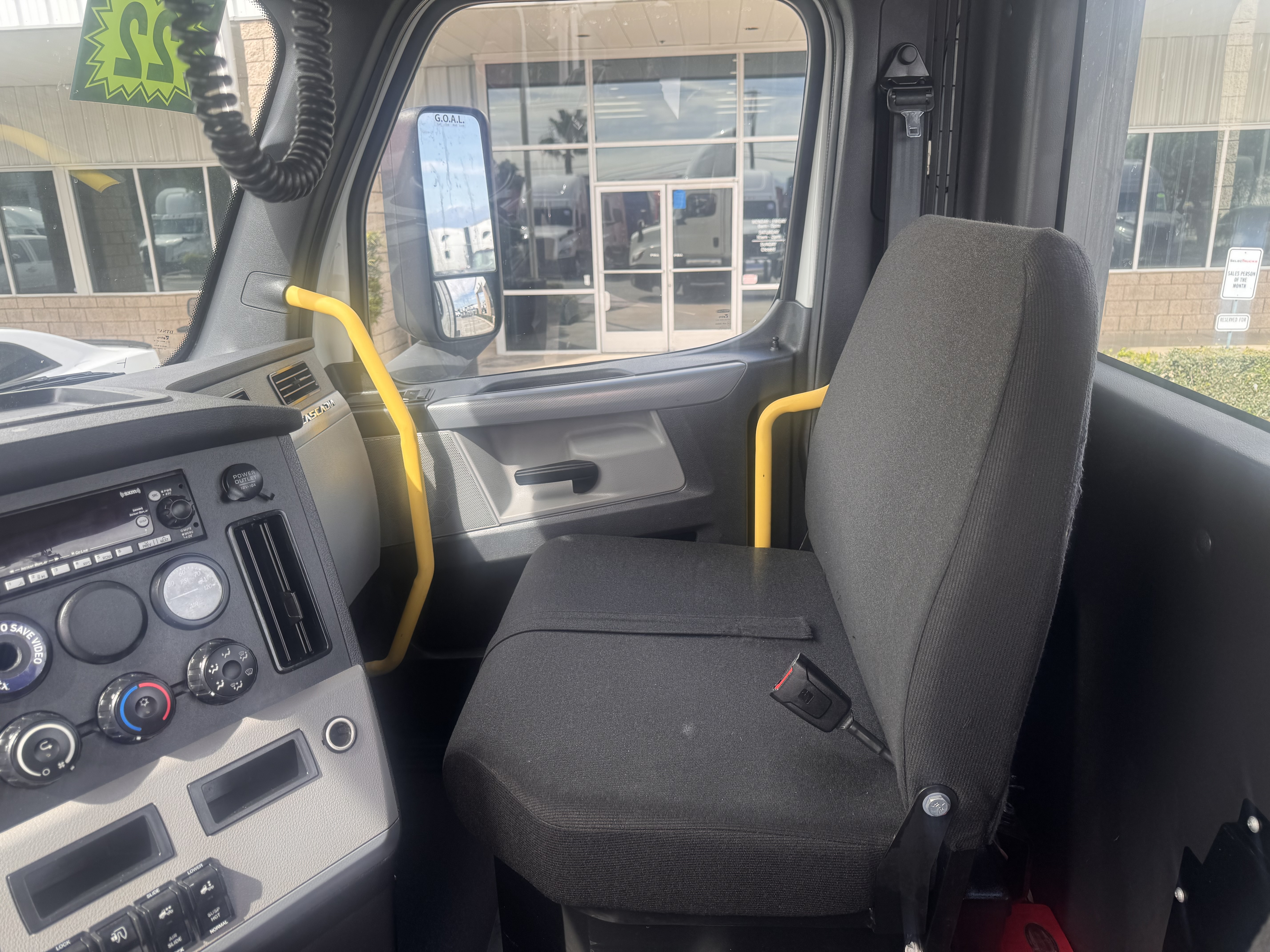 2022 FREIGHTLINER CASCADIA 126DC - image 18