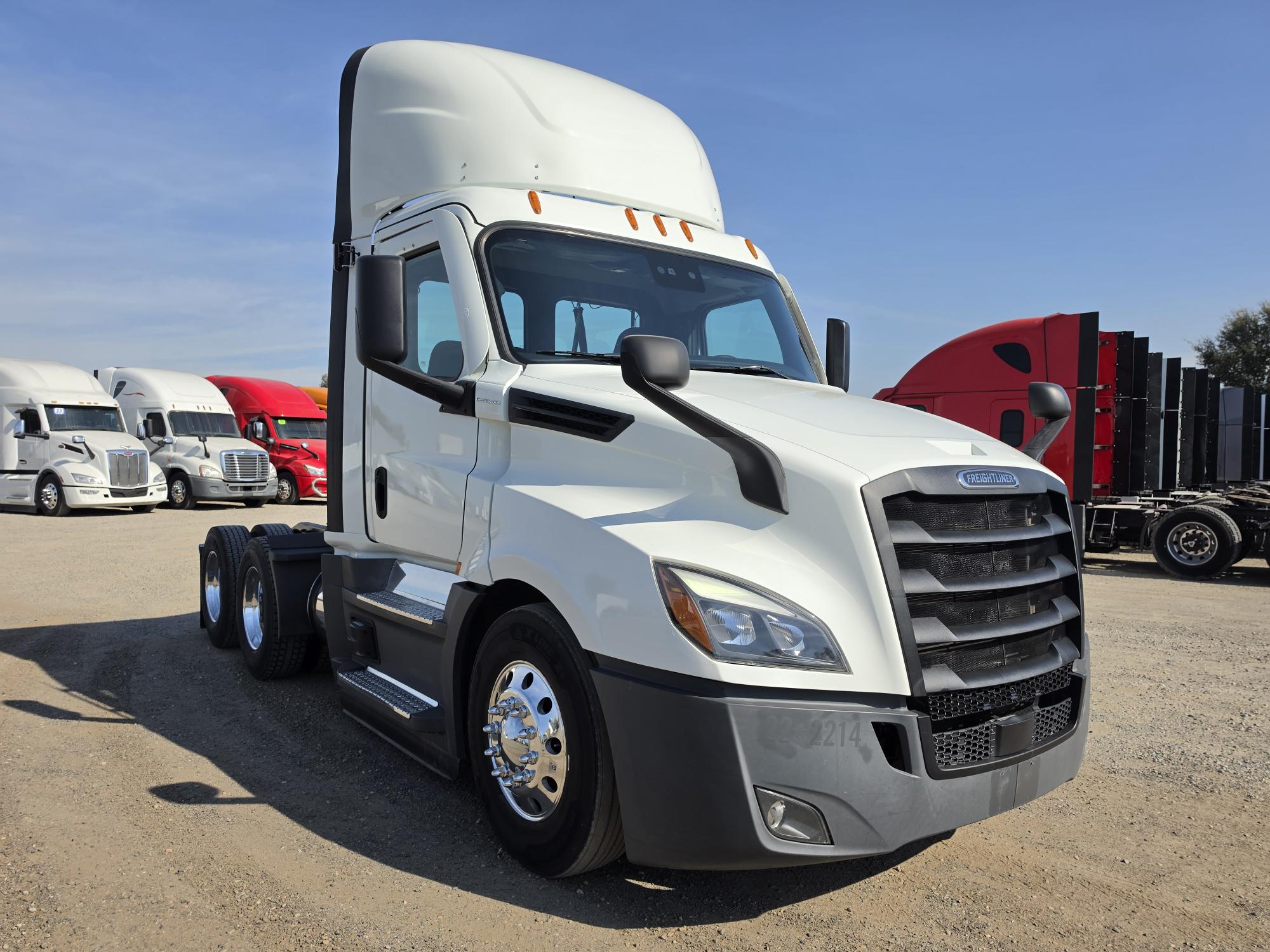 2022 FREIGHTLINER CASCADIA 126DC - image 8