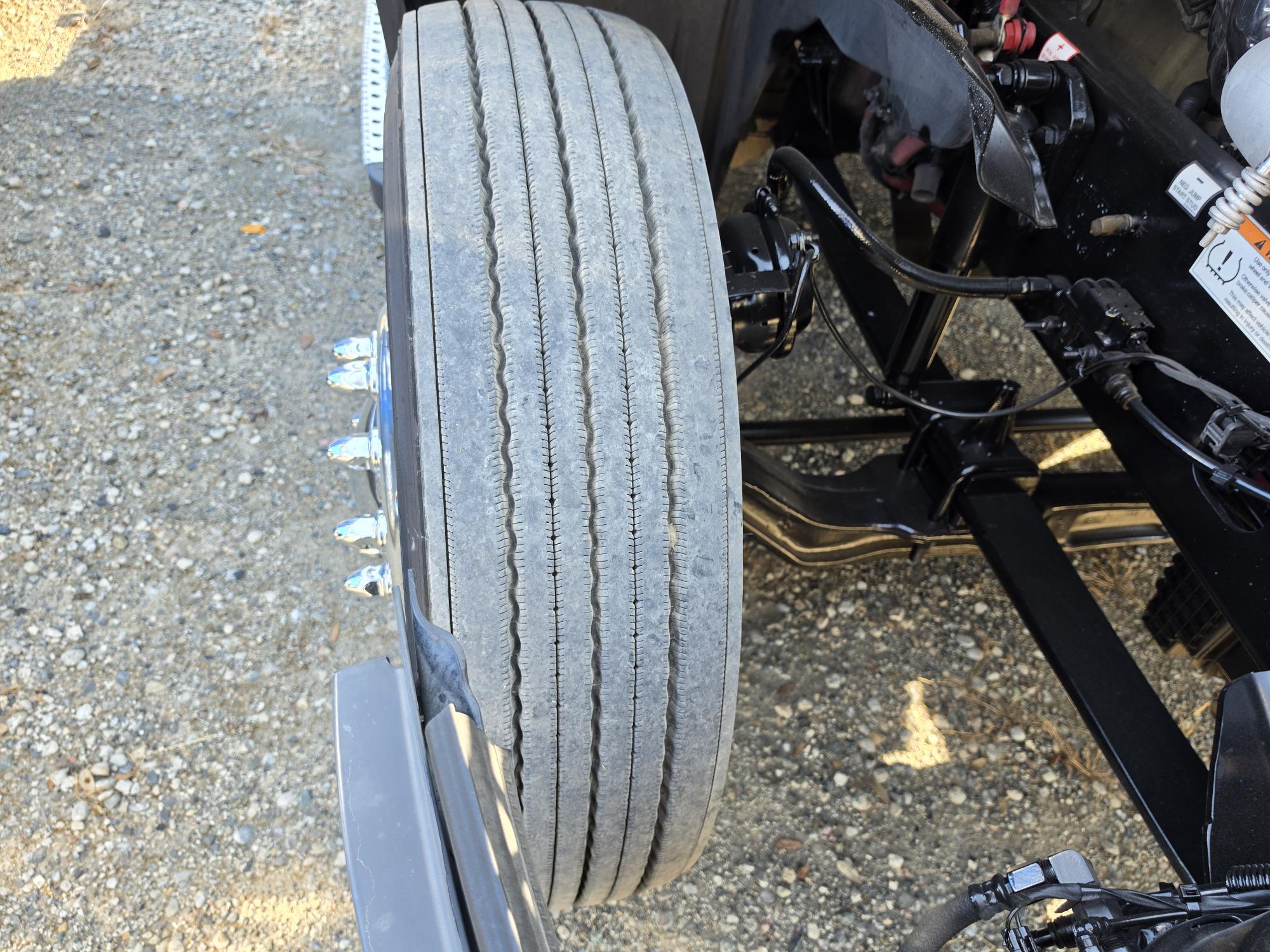 2022 FREIGHTLINER CASCADIA 126DC - image 11