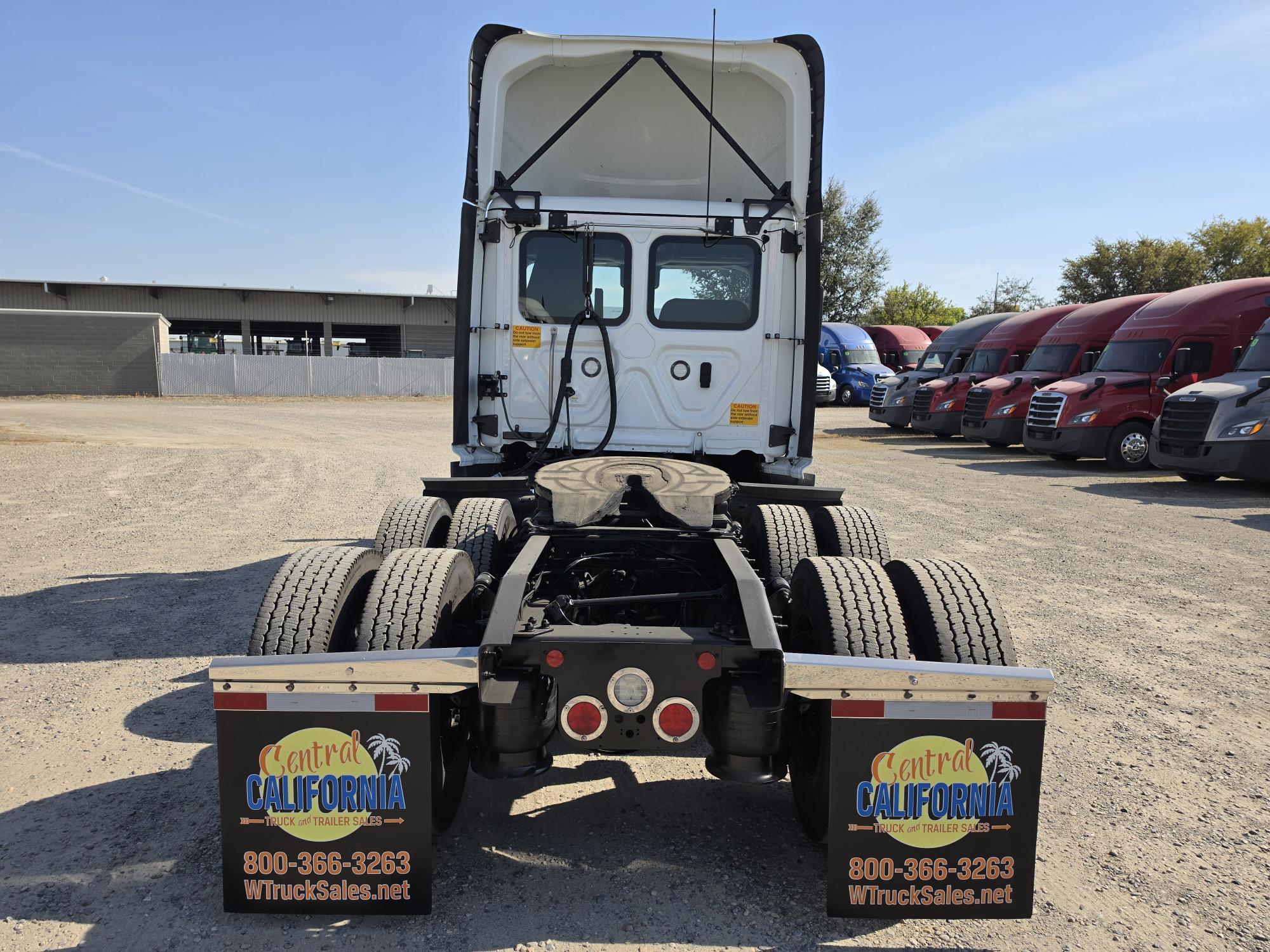 2022 FREIGHTLINER CASCADIA 126DC - image 5