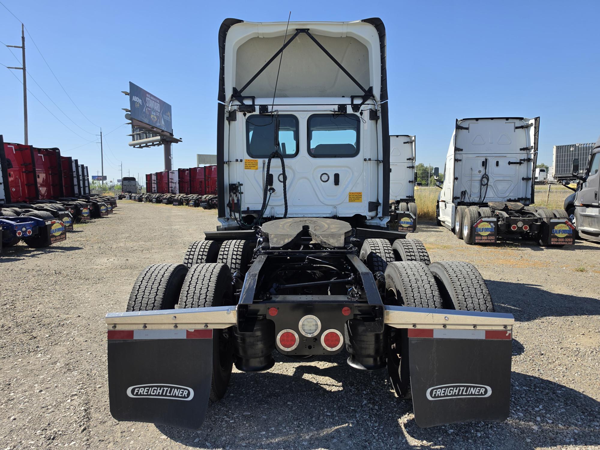 2022 FREIGHTLINER CASCADIA 126DC - image 5