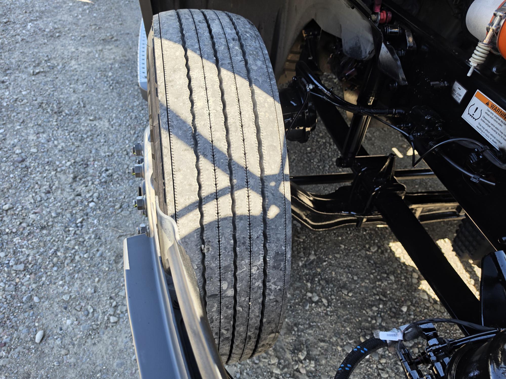 2022 FREIGHTLINER CASCADIA 126DC - image 11