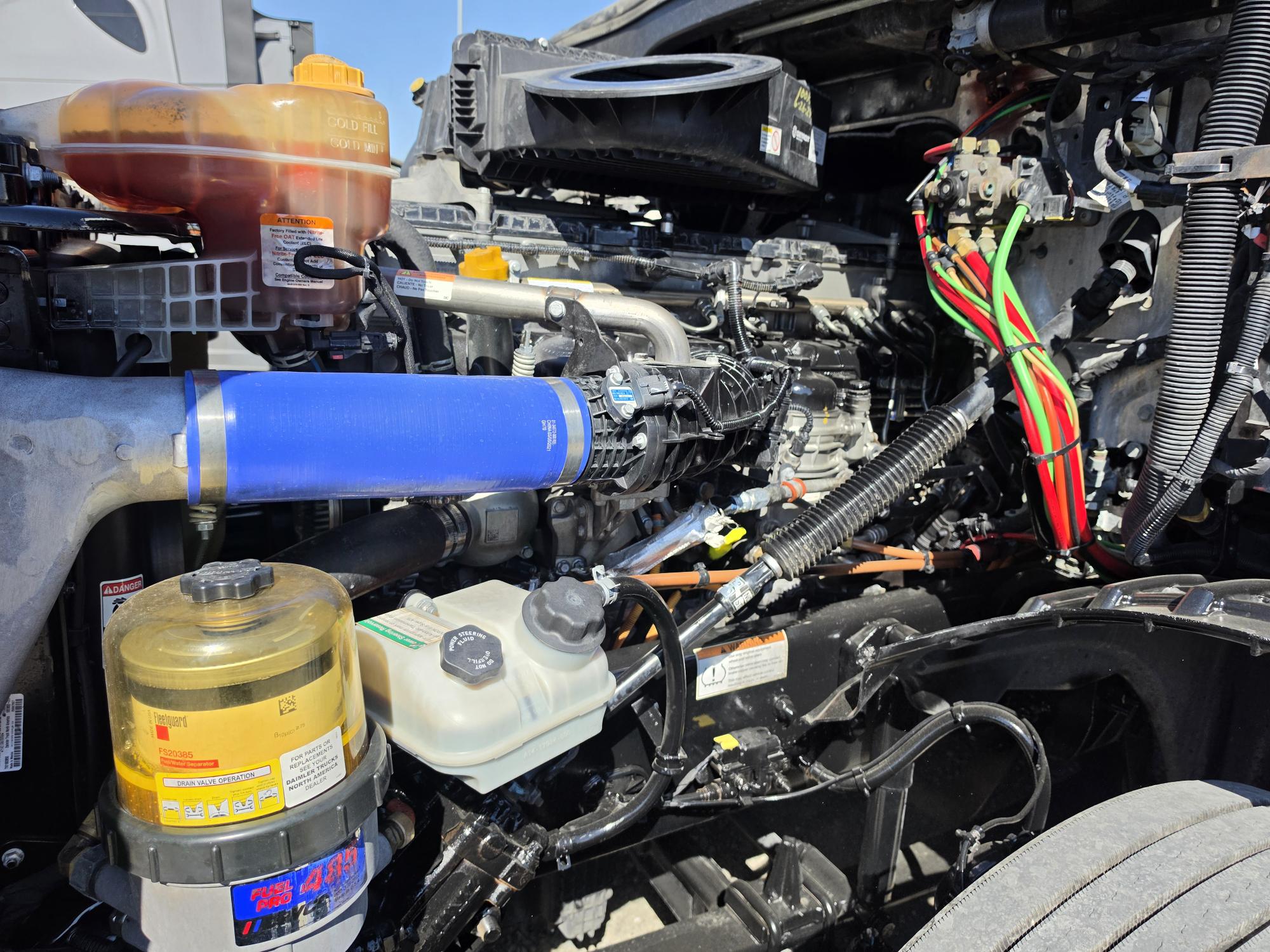 2022 FREIGHTLINER CASCADIA 126DC - image 10