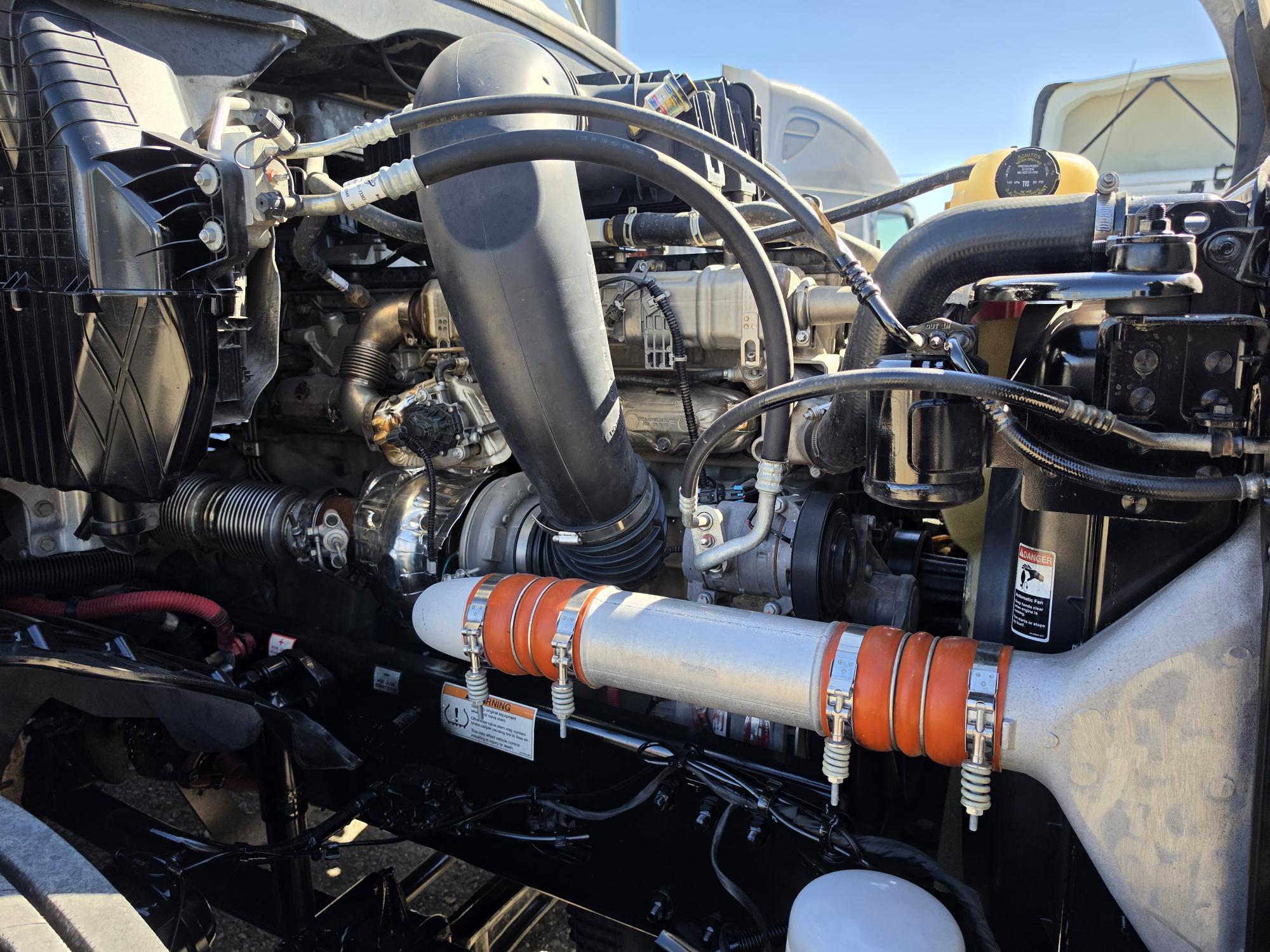 2022 FREIGHTLINER CASCADIA 126DC - image 9