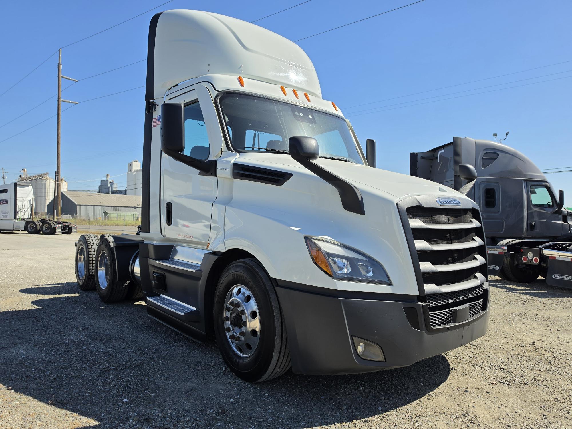 2022 FREIGHTLINER CASCADIA 126DC - image 8