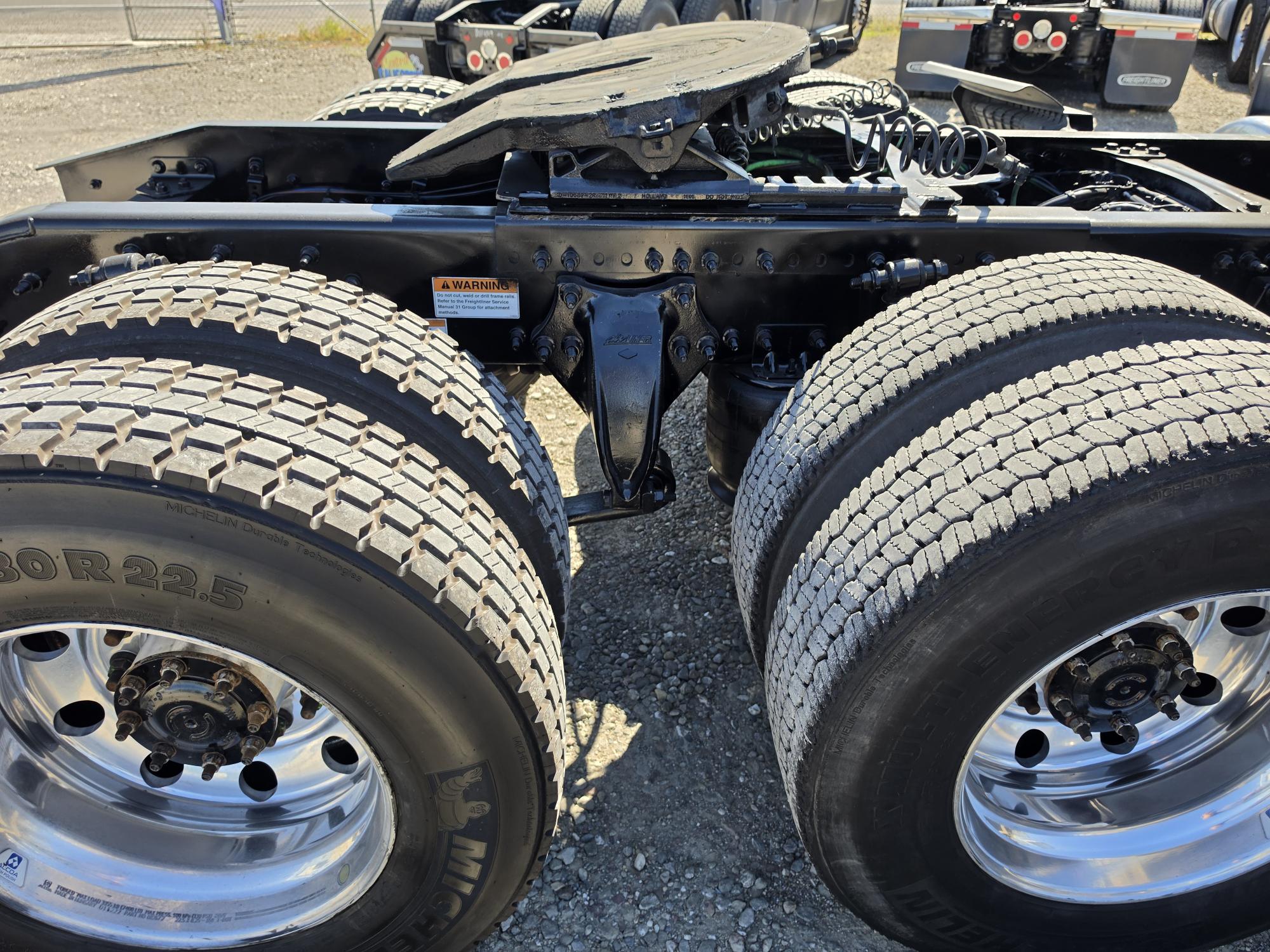 2022 FREIGHTLINER CASCADIA 126DC - image 13