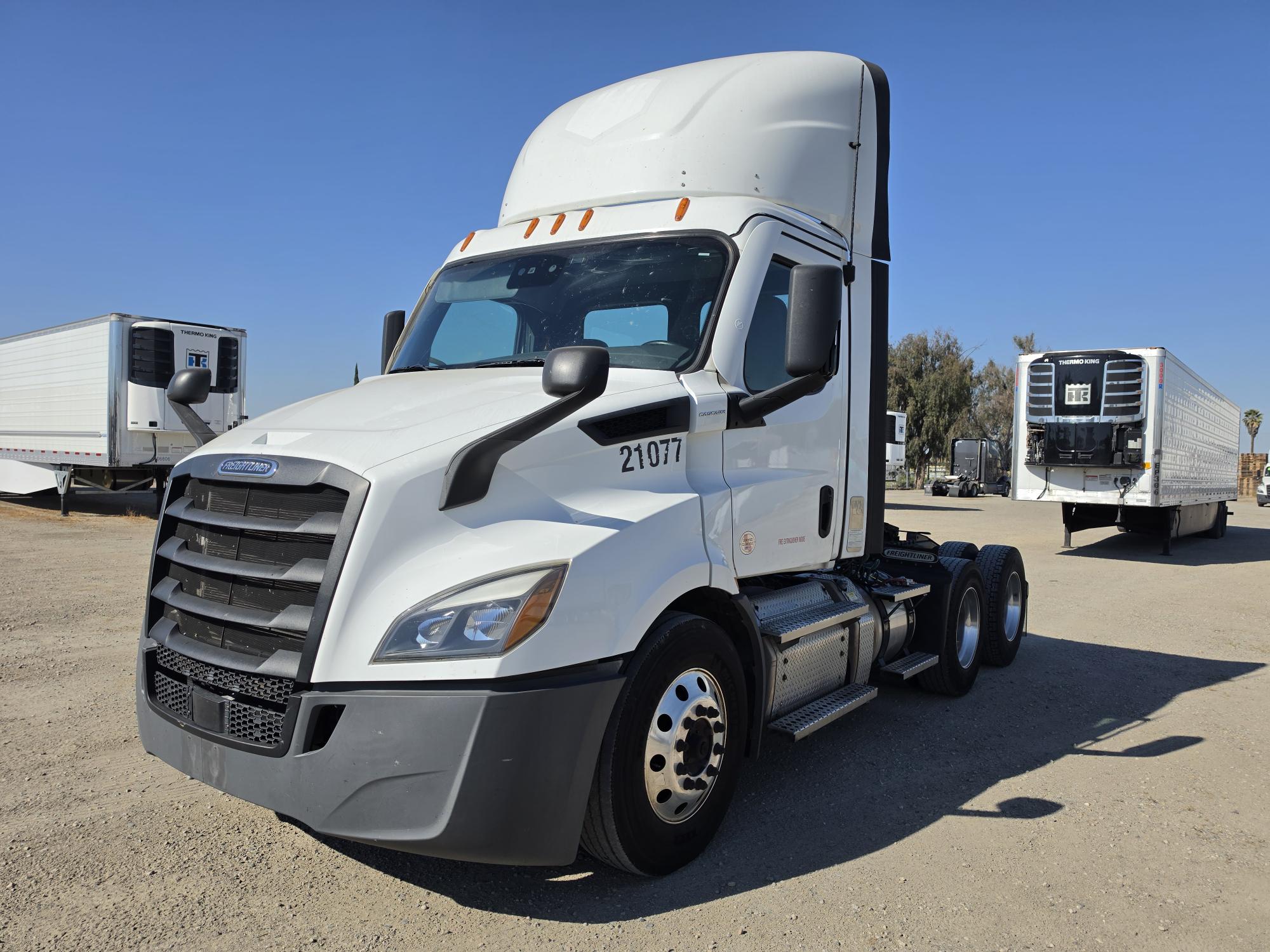 2021 FREIGHTLINER CASCADIA 116DC - image 1