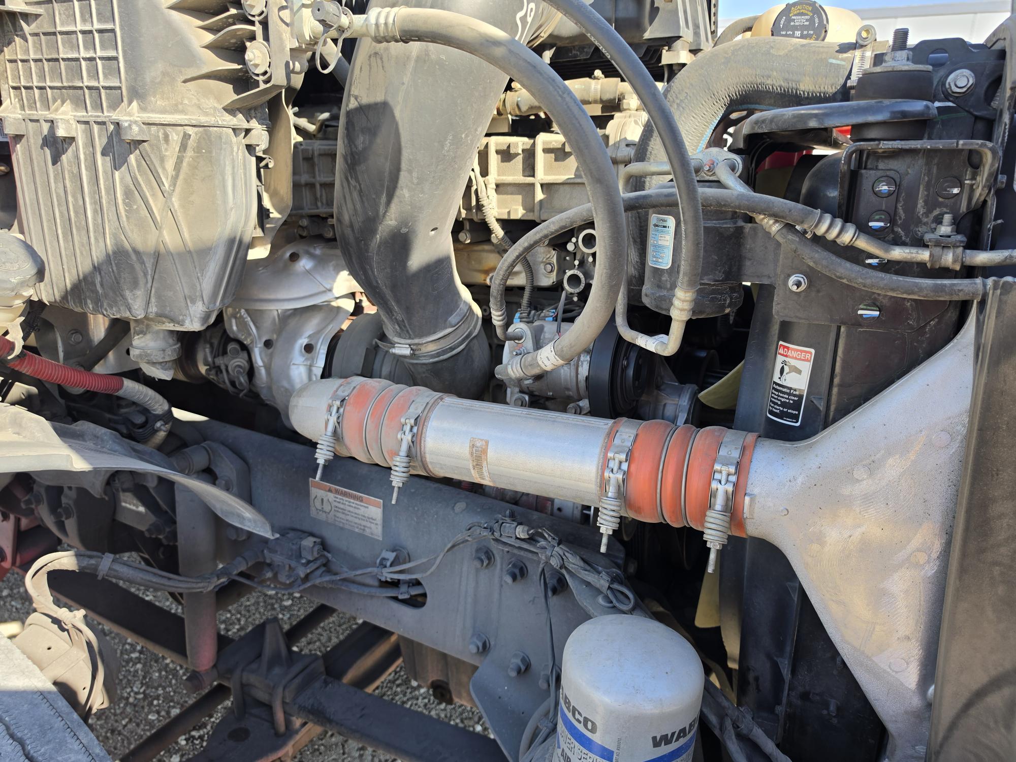 2021 FREIGHTLINER CASCADIA 116DC - image 9