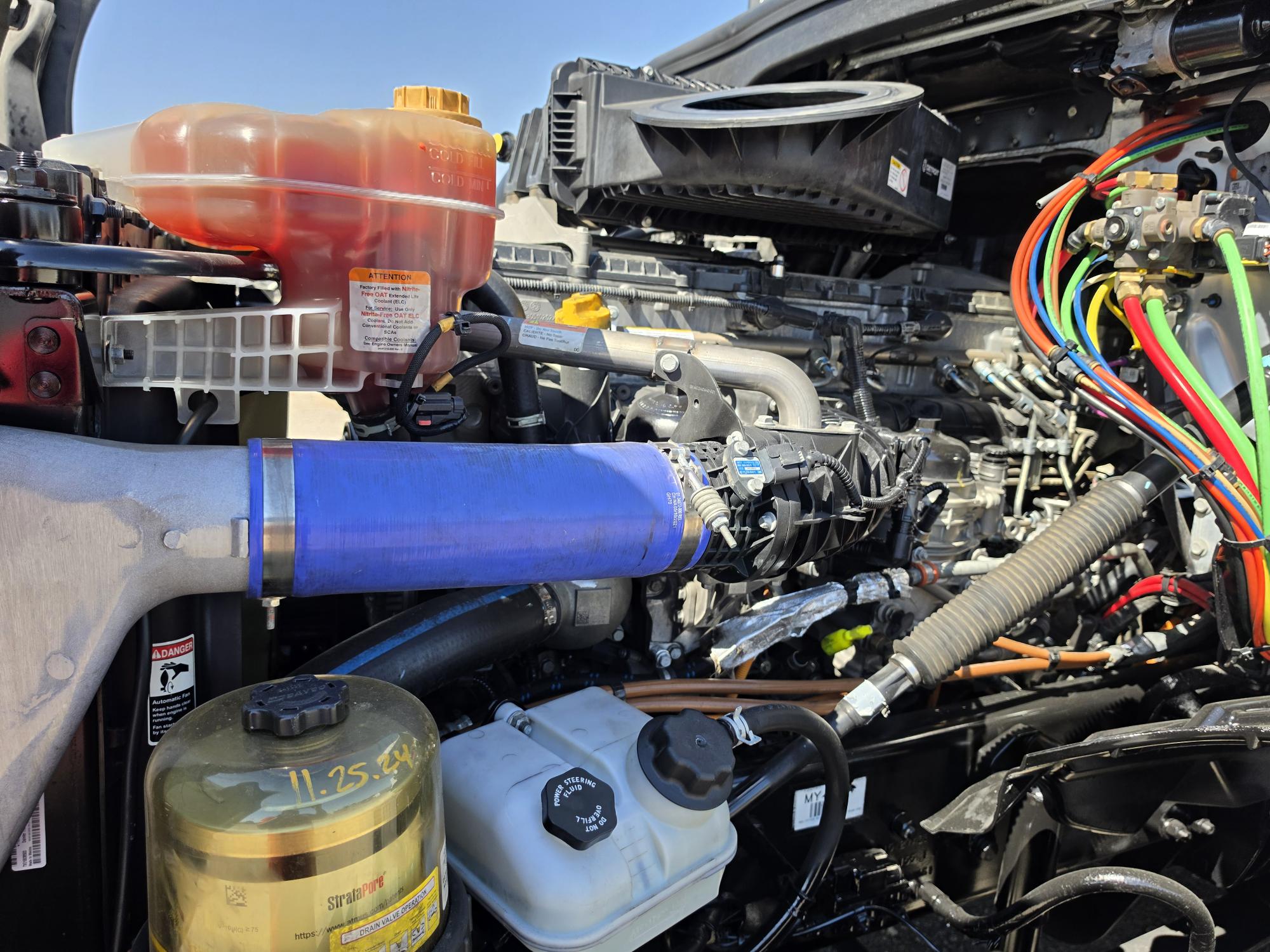 2022 FREIGHTLINER CASCADIA 126DC - image 10