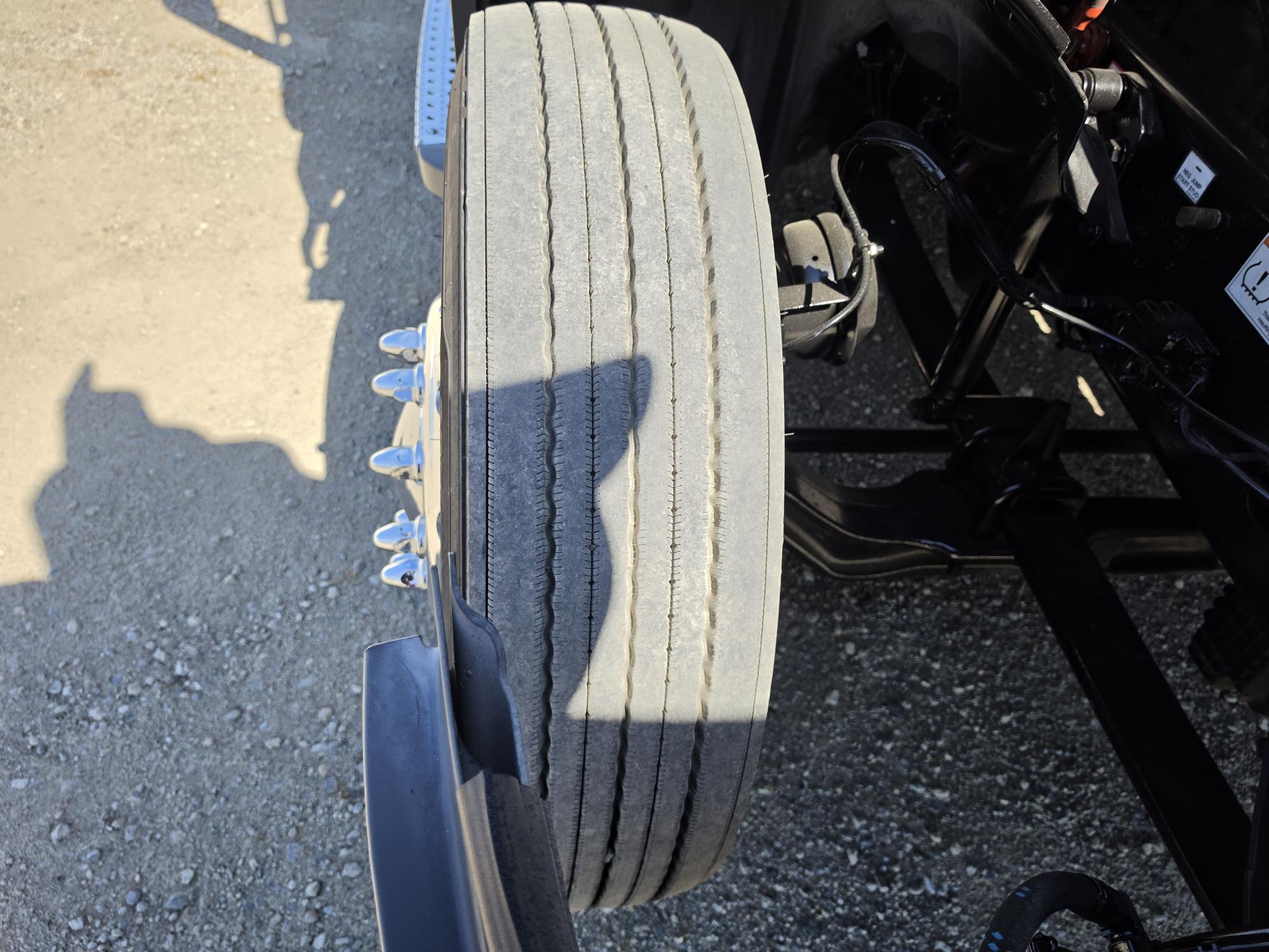 2022 FREIGHTLINER CASCADIA 126DC - image 11