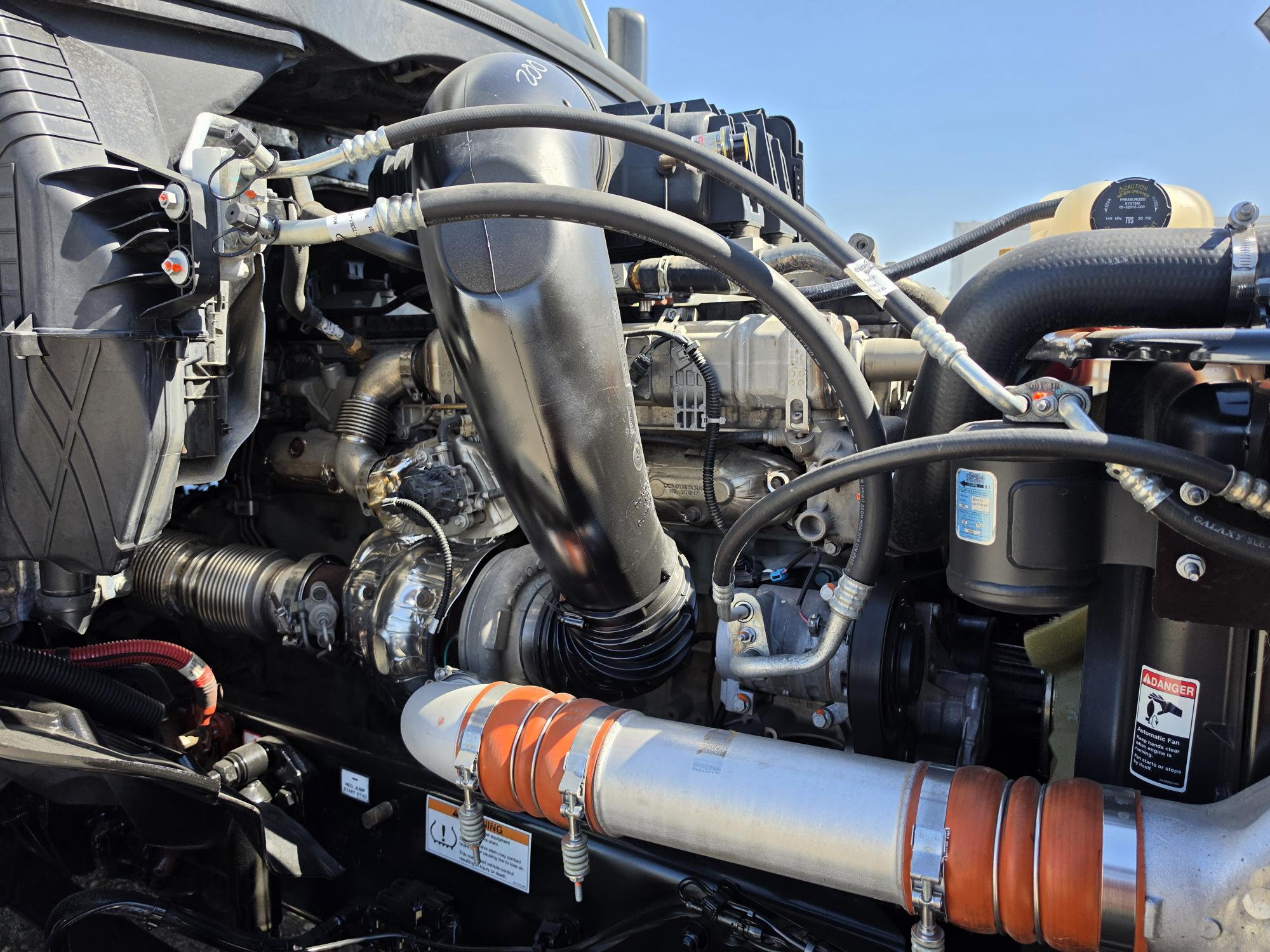 2022 FREIGHTLINER CASCADIA 126DC - image 9