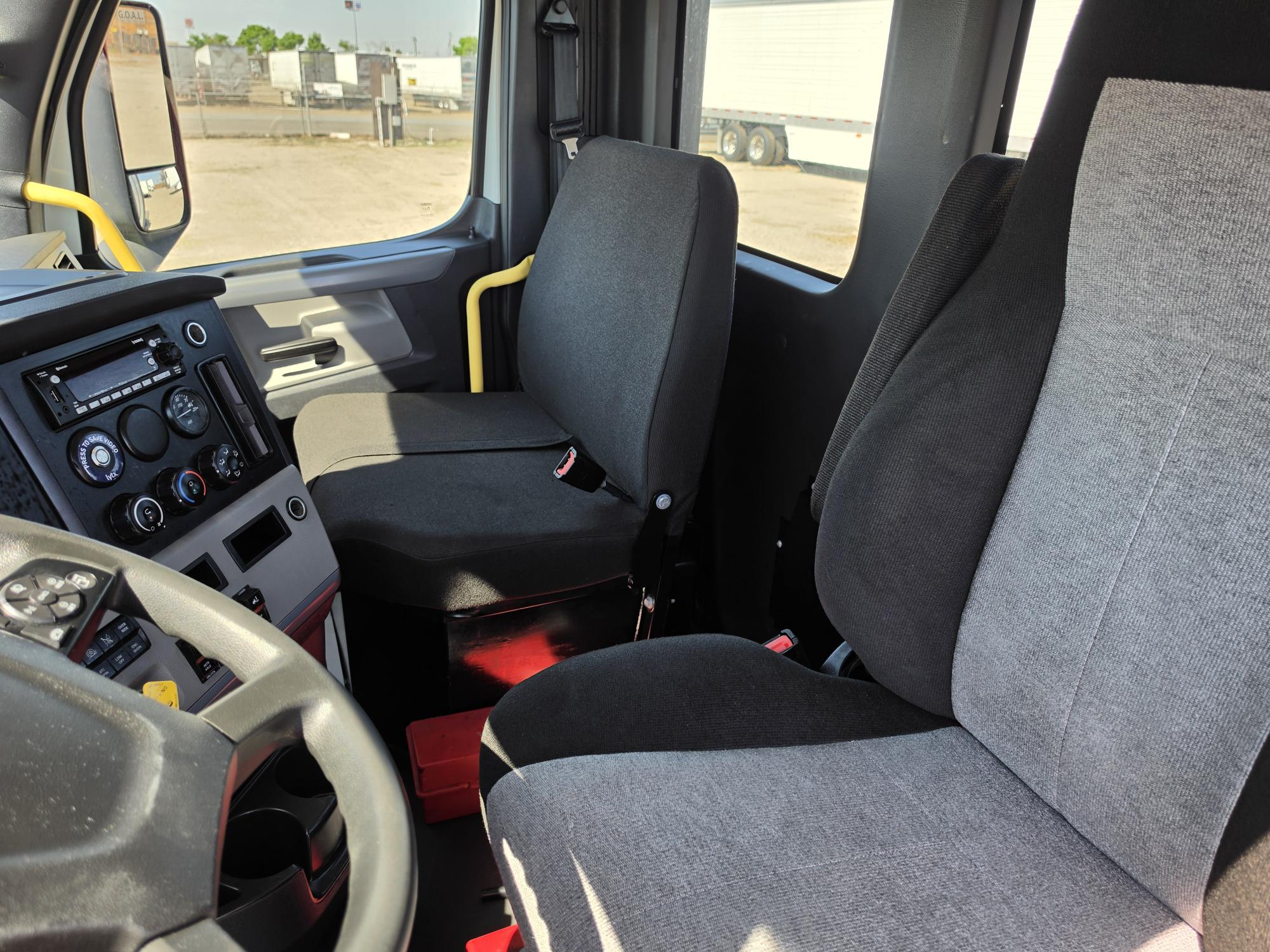 2022 FREIGHTLINER CASCADIA 126DC - image 16