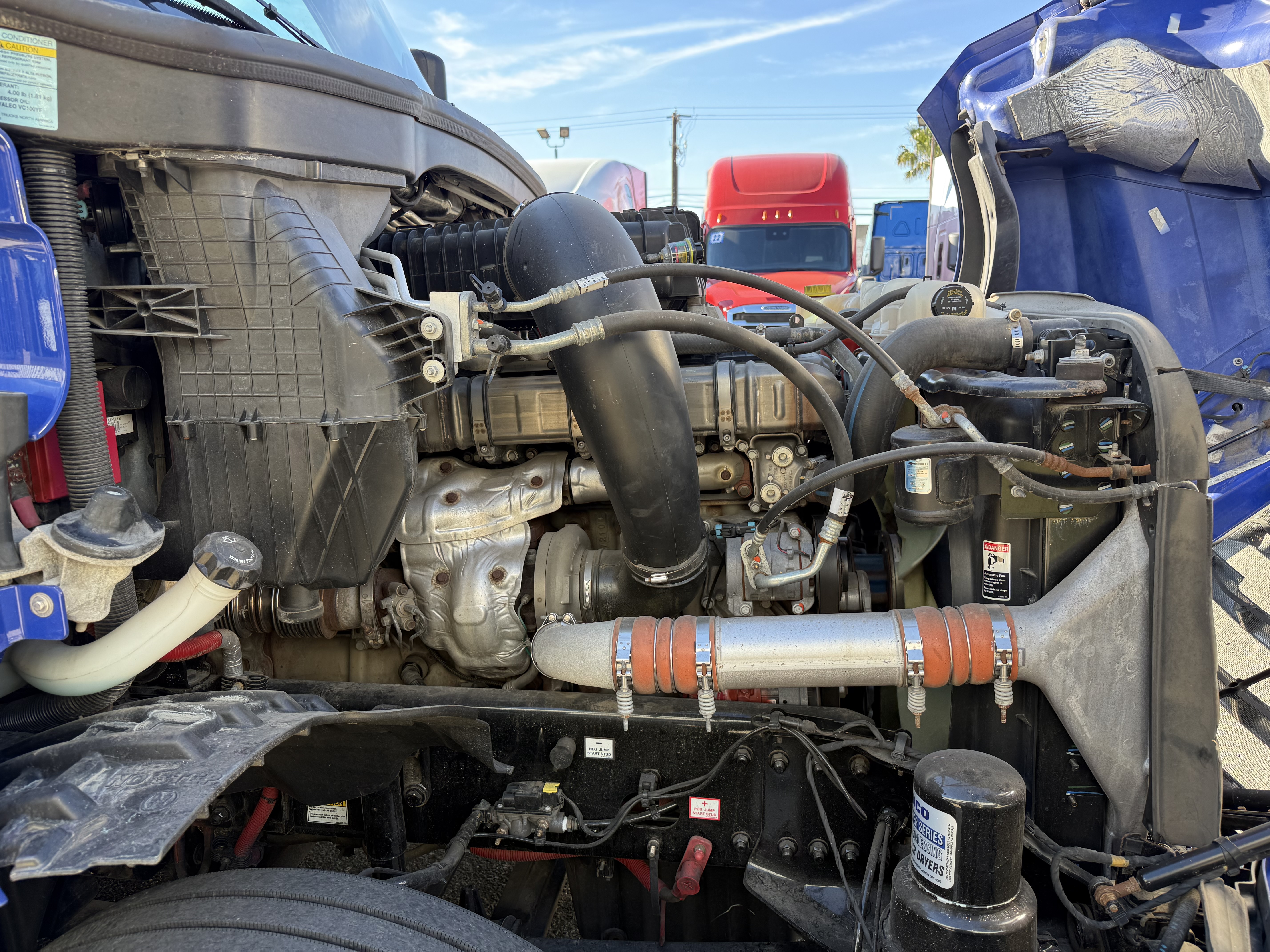 2020 FREIGHTLINER CASCADIA 126SLP - image 9