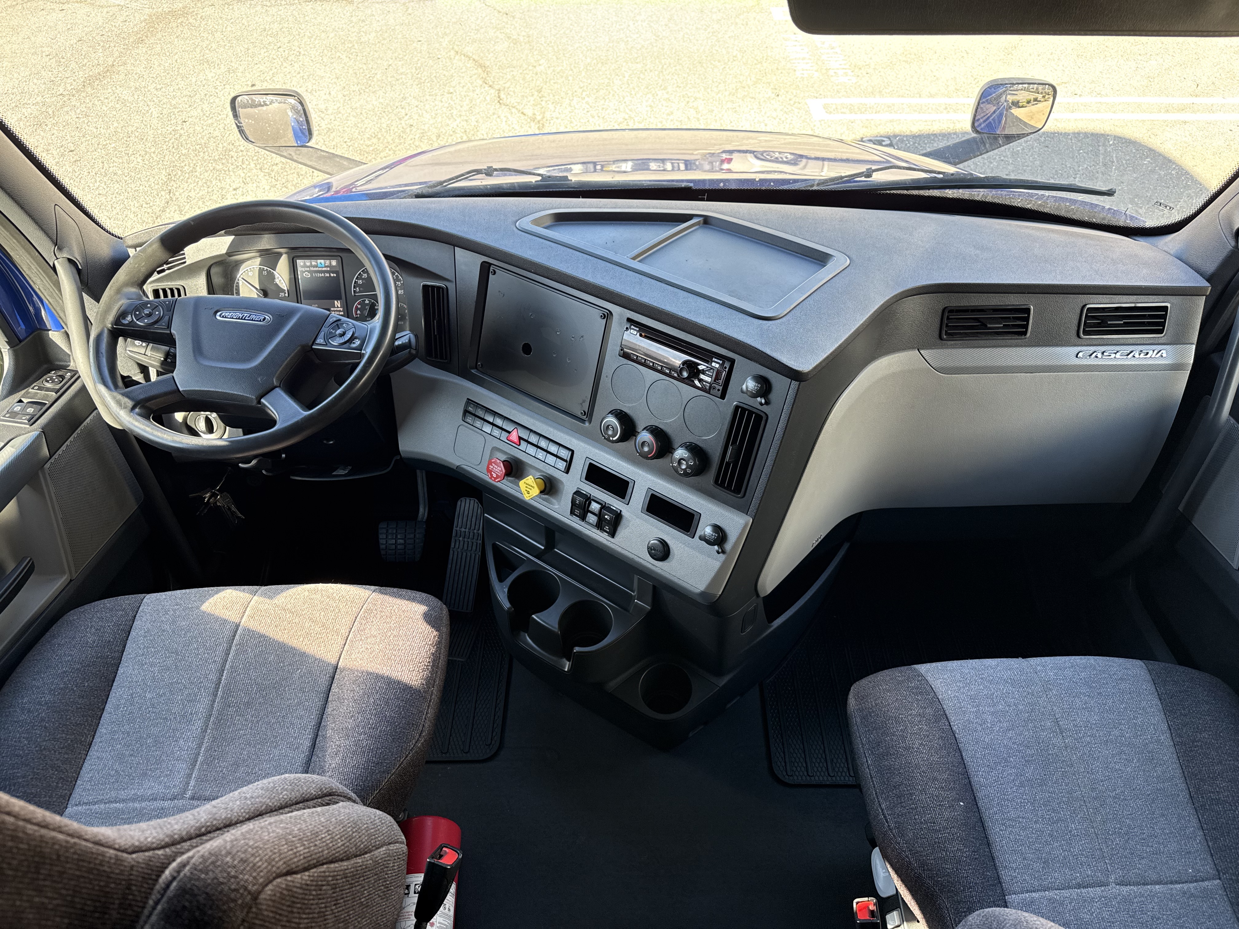 2020 FREIGHTLINER CASCADIA 126SLP - image 17