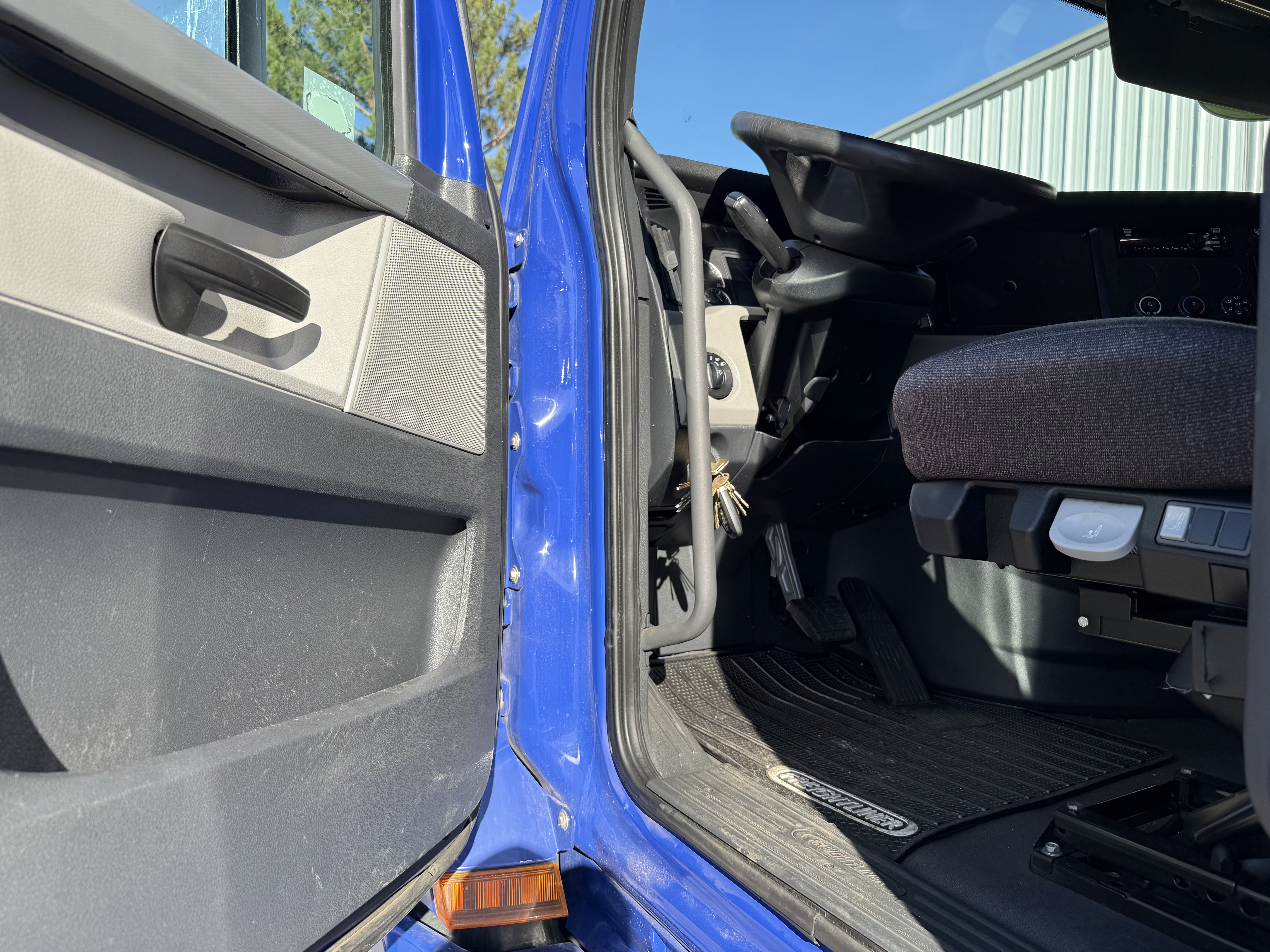 2020 FREIGHTLINER CASCADIA 126SLP - image 19