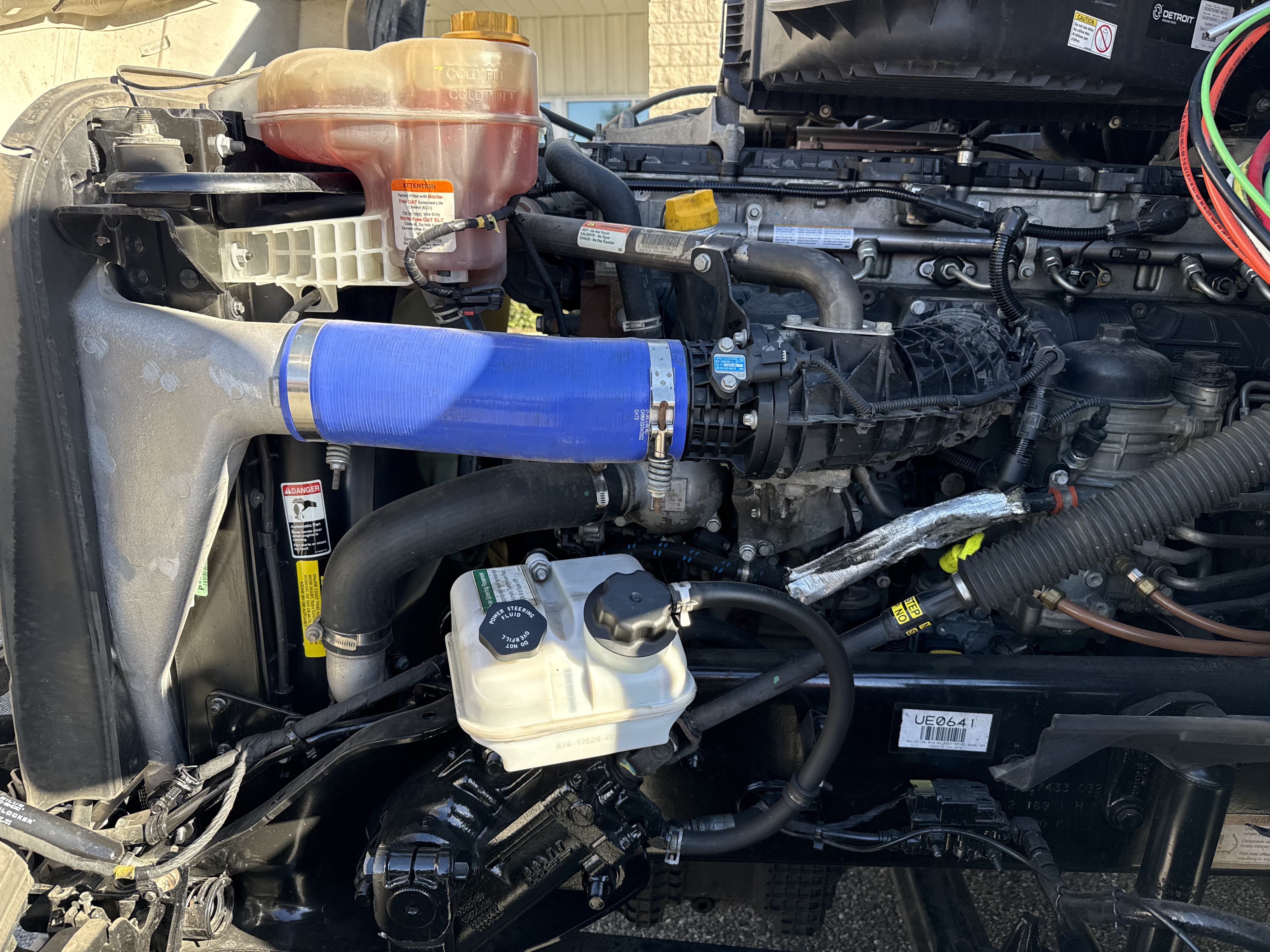 2023 FREIGHTLINER CASCADIA 126SLP - image 10