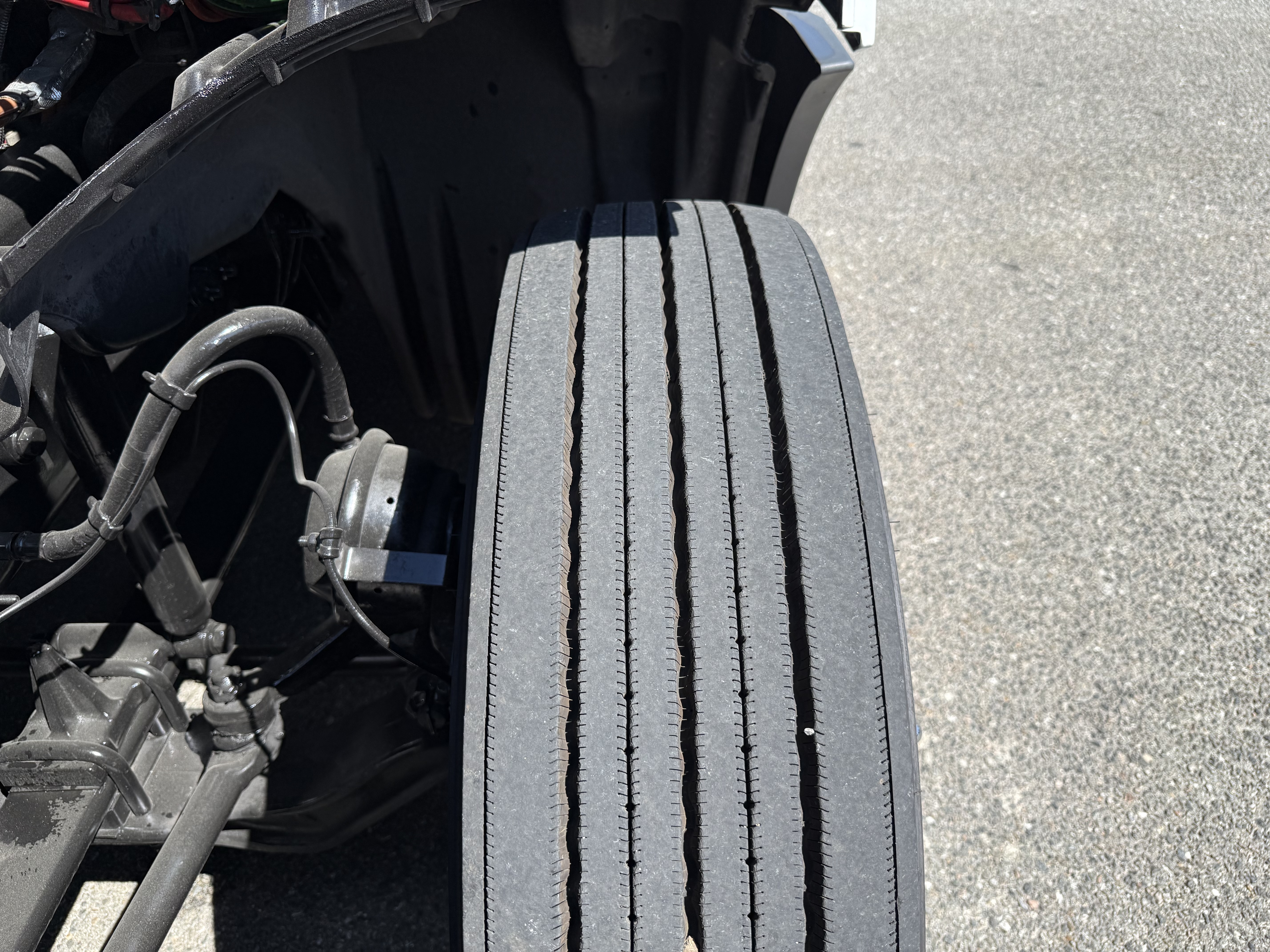 2022 FREIGHTLINER CASCADIA 126DC - image 12