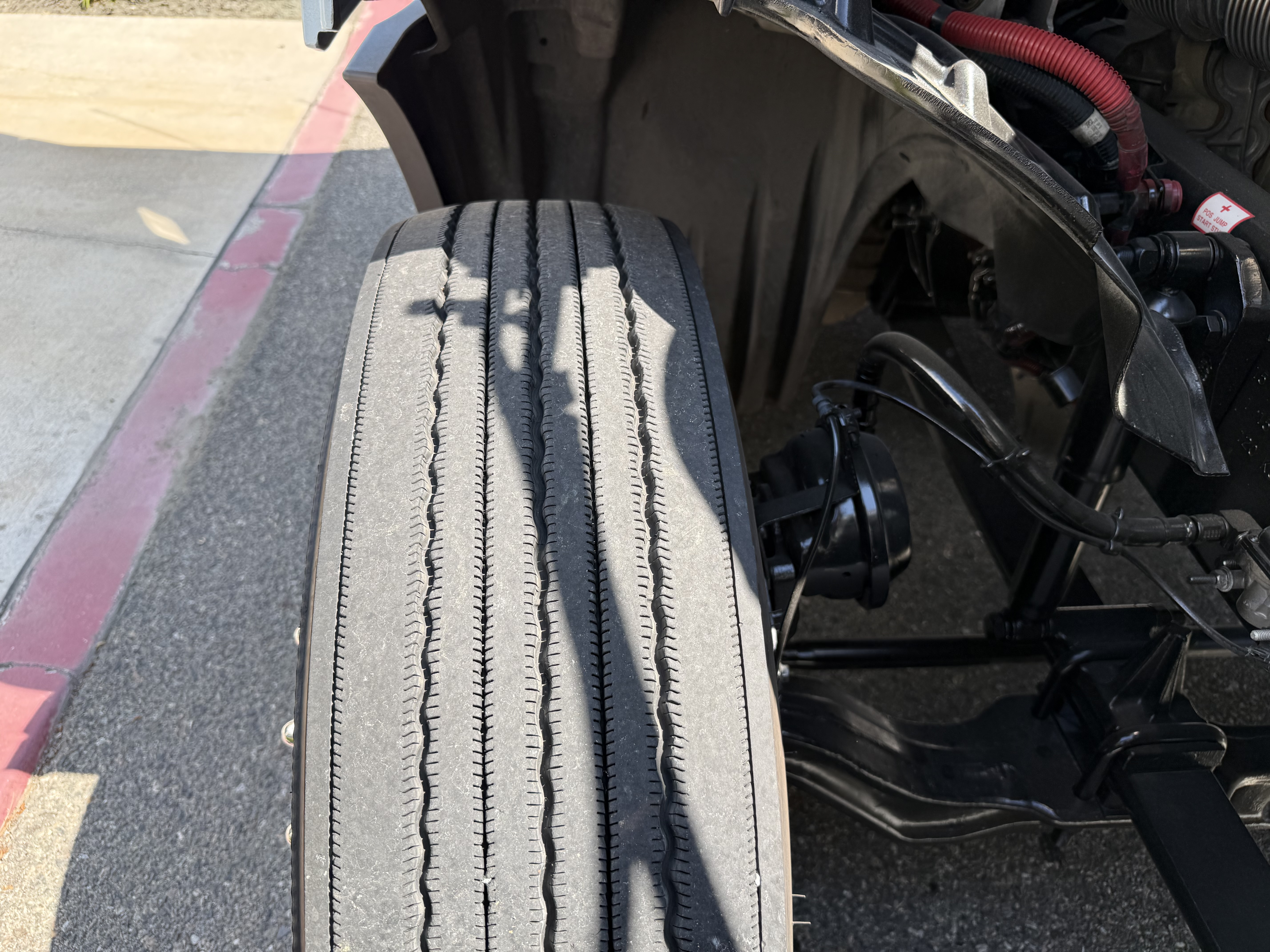 2022 FREIGHTLINER CASCADIA 126DC - image 11