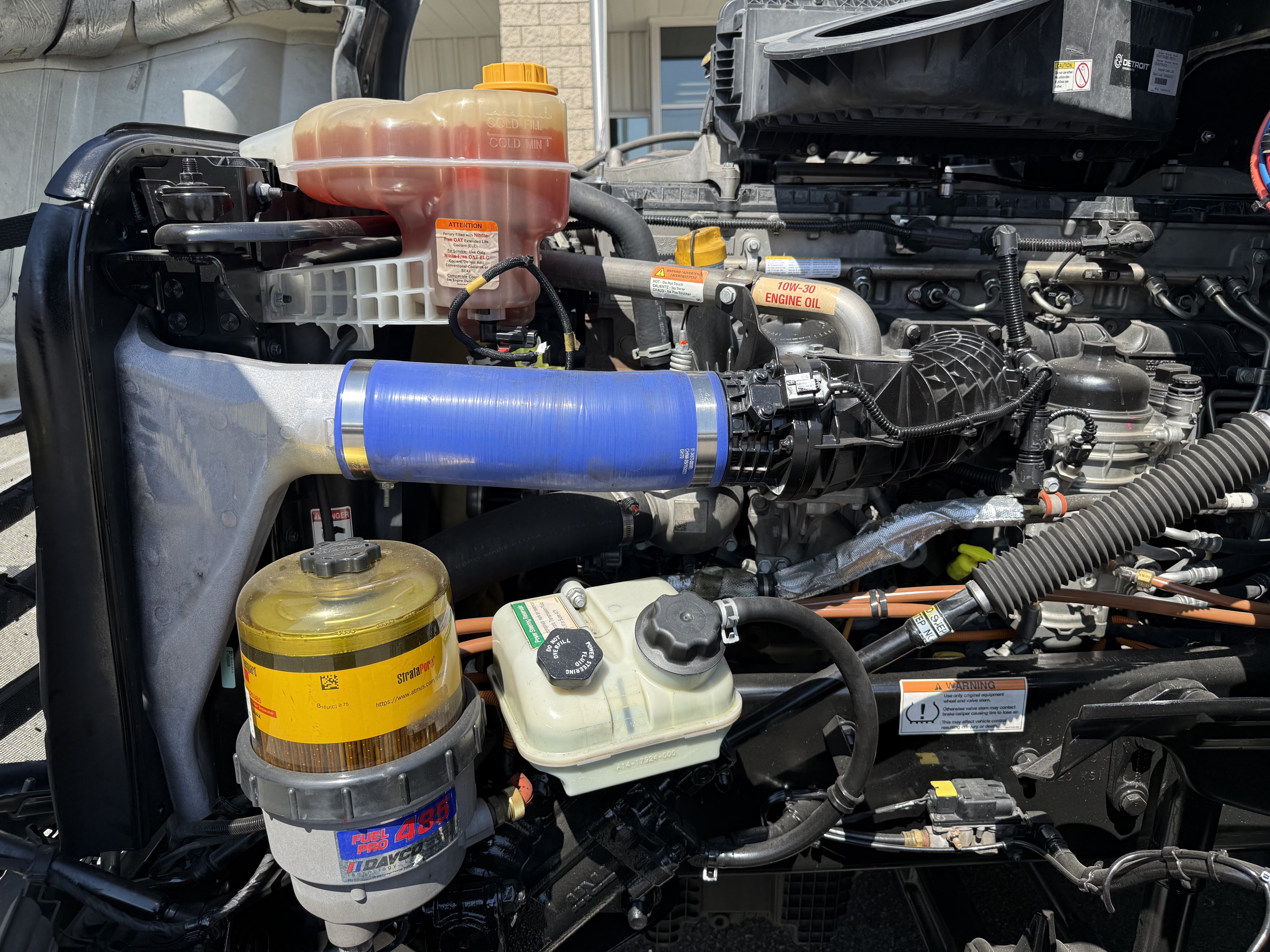 2022 FREIGHTLINER CASCADIA 126DC - image 10