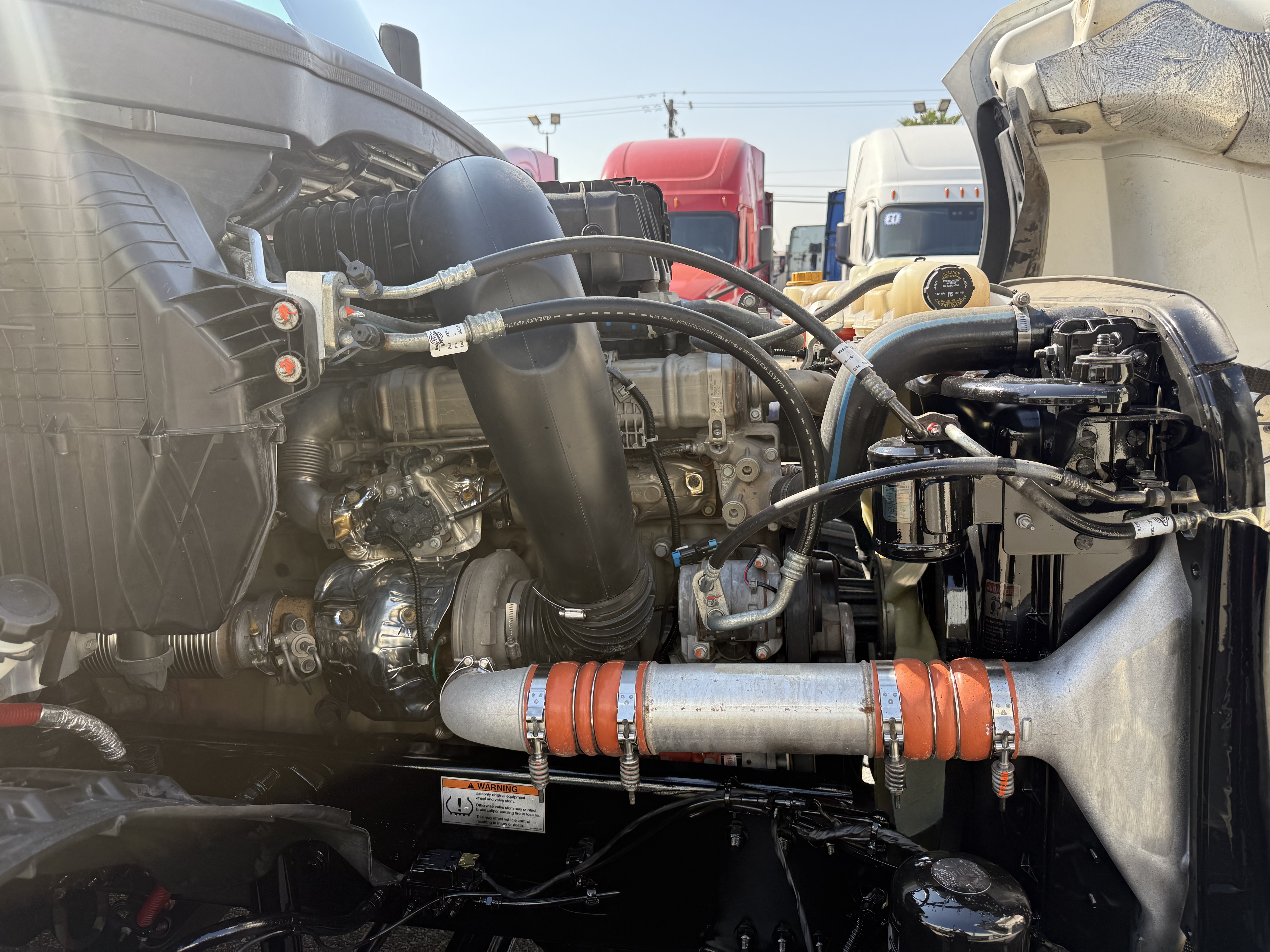 2023 FREIGHTLINER CASCADIA 126SLP - image 9