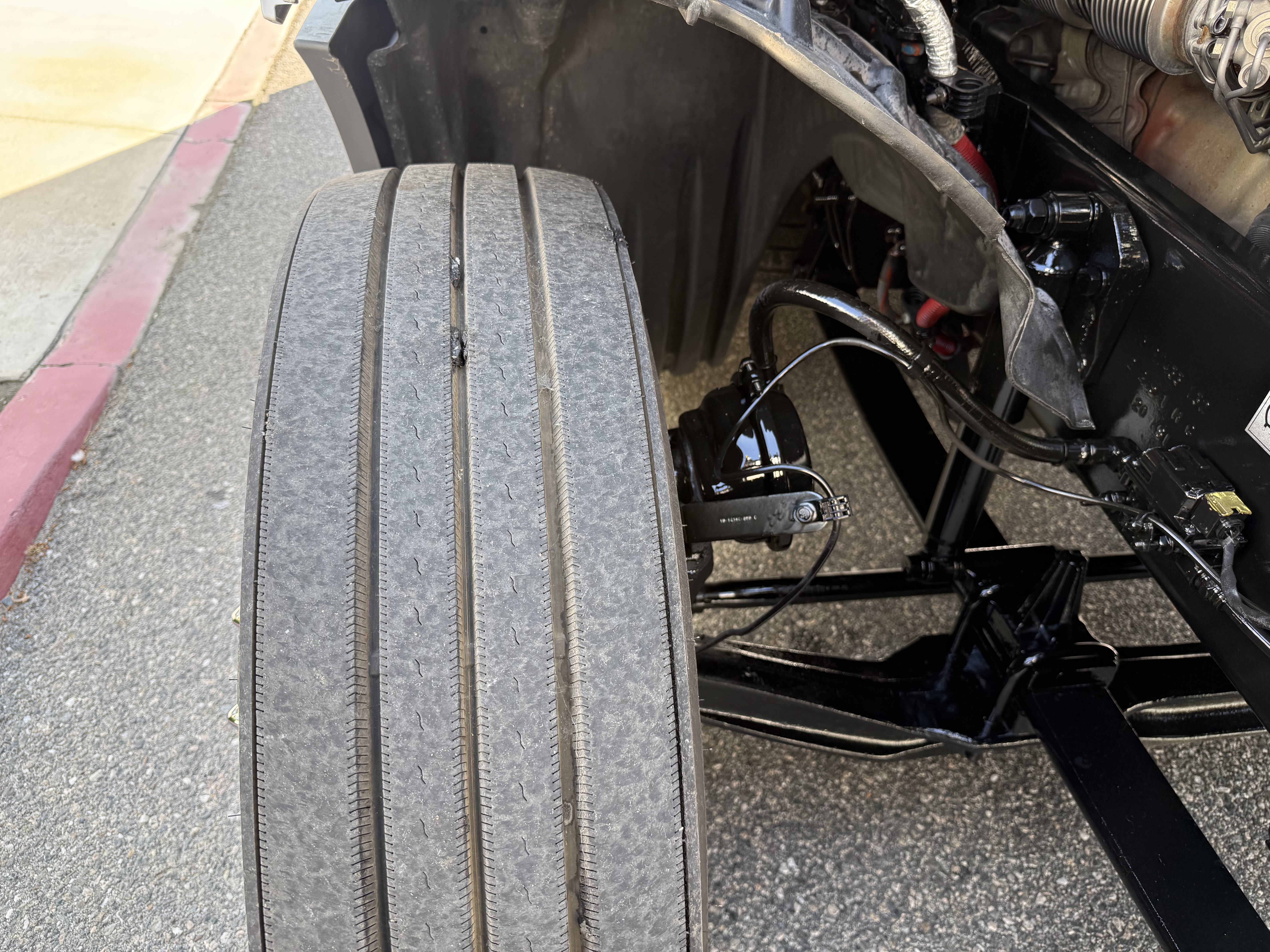 2023 FREIGHTLINER CASCADIA 126SLP - image 12