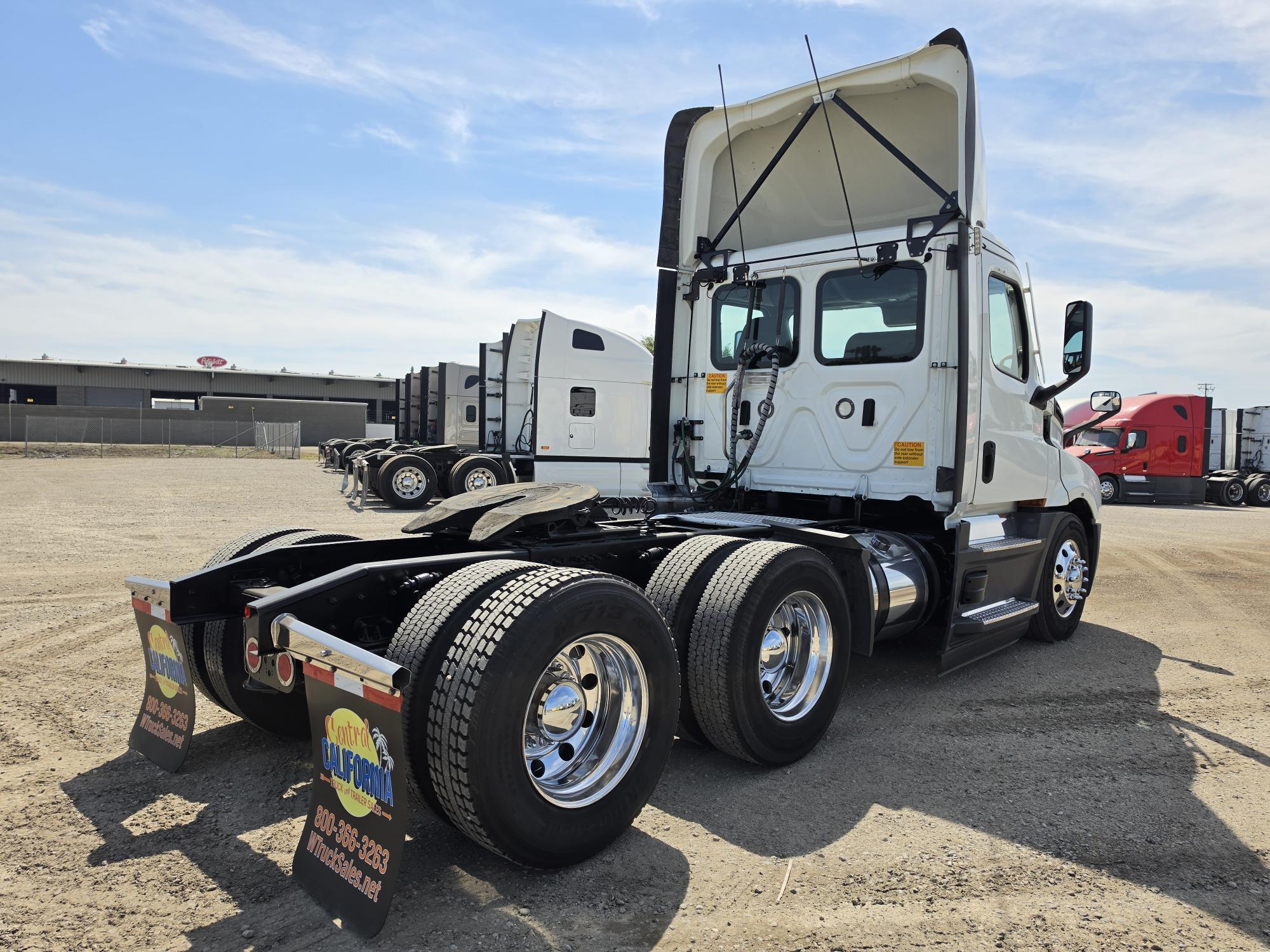 2022 FREIGHTLINER CASCADIA 126DC - image 6