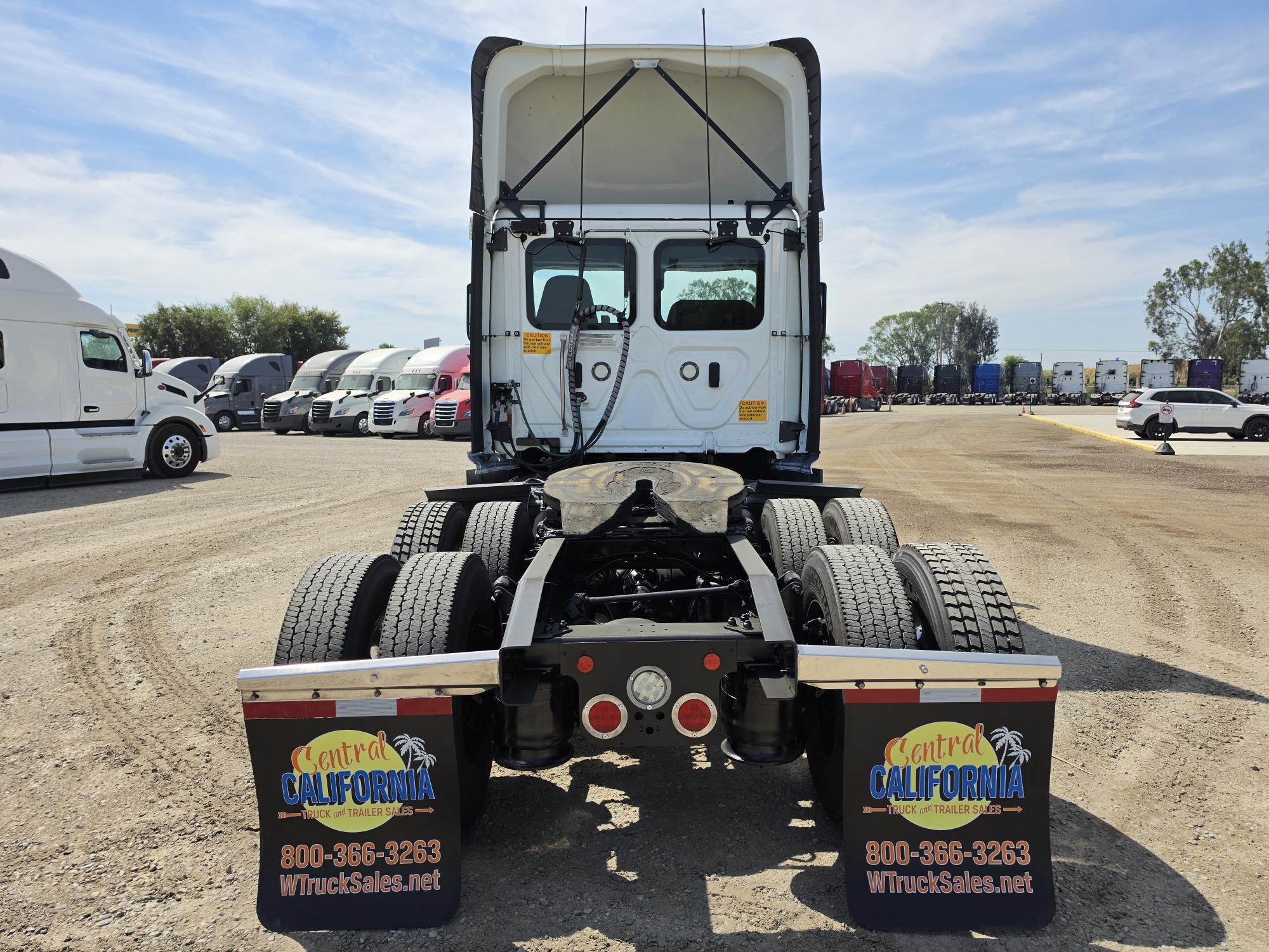 2022 FREIGHTLINER CASCADIA 126DC - image 5