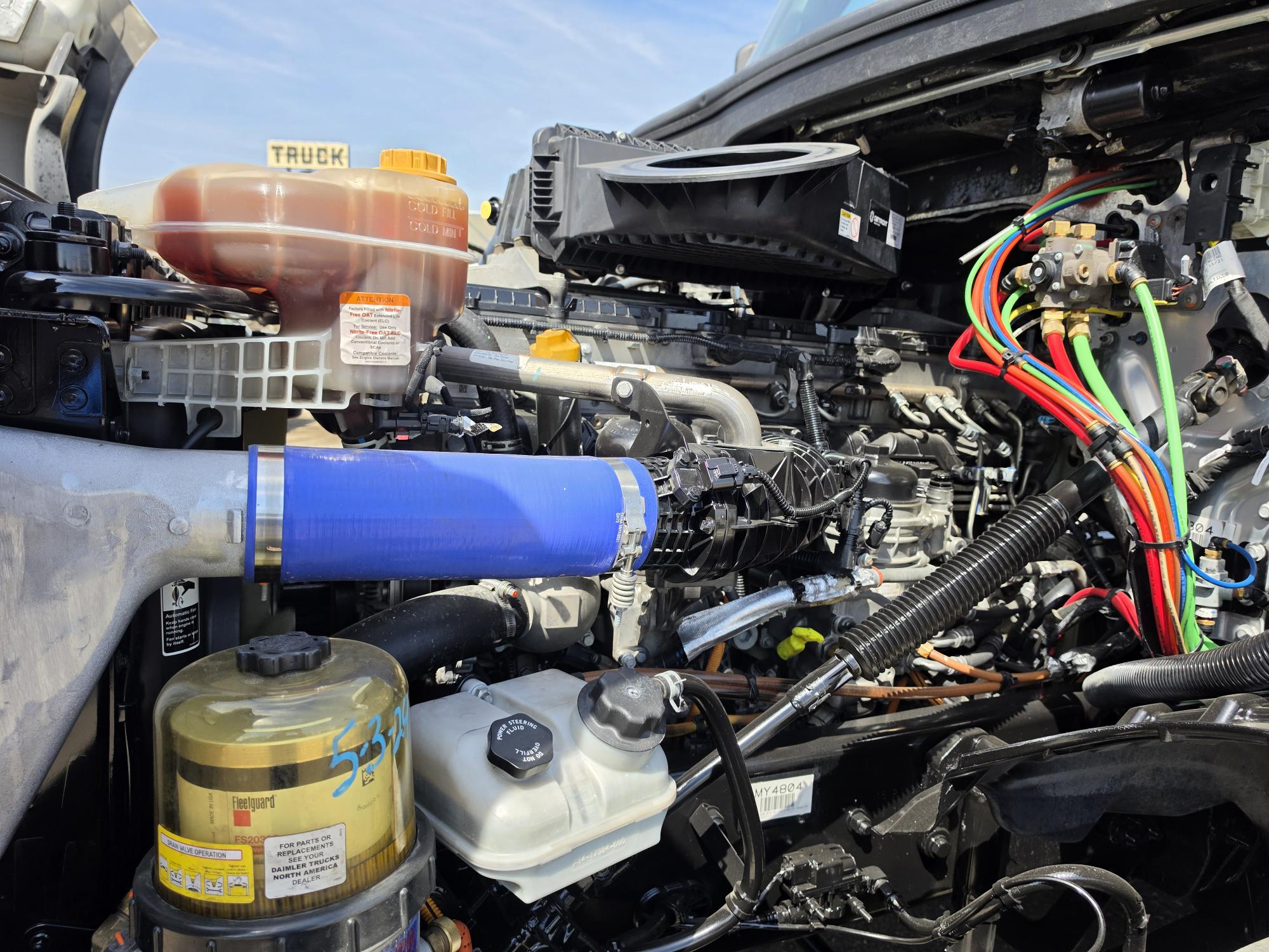 2022 FREIGHTLINER CASCADIA 126DC - image 10