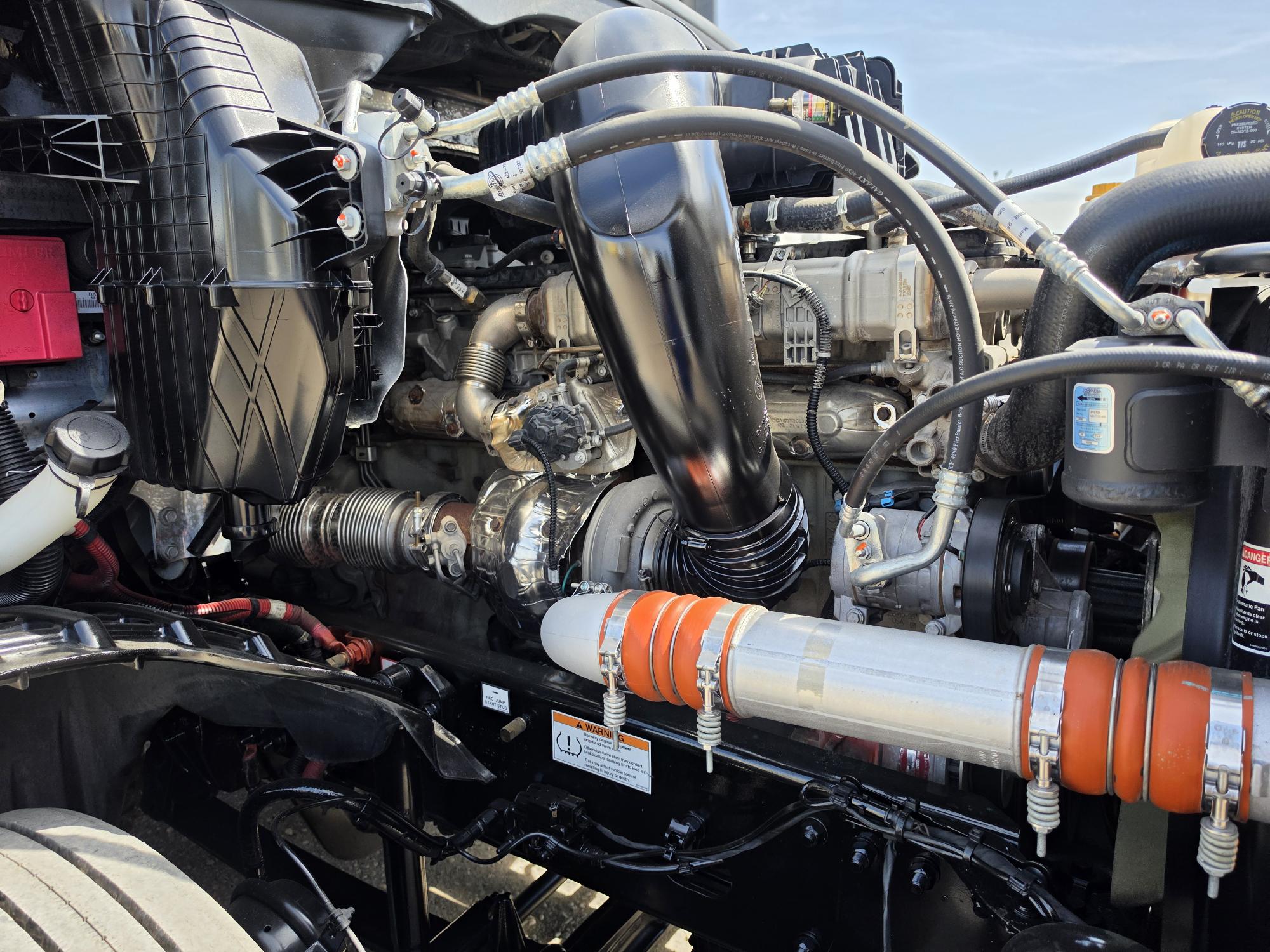 2022 FREIGHTLINER CASCADIA 126DC - image 9