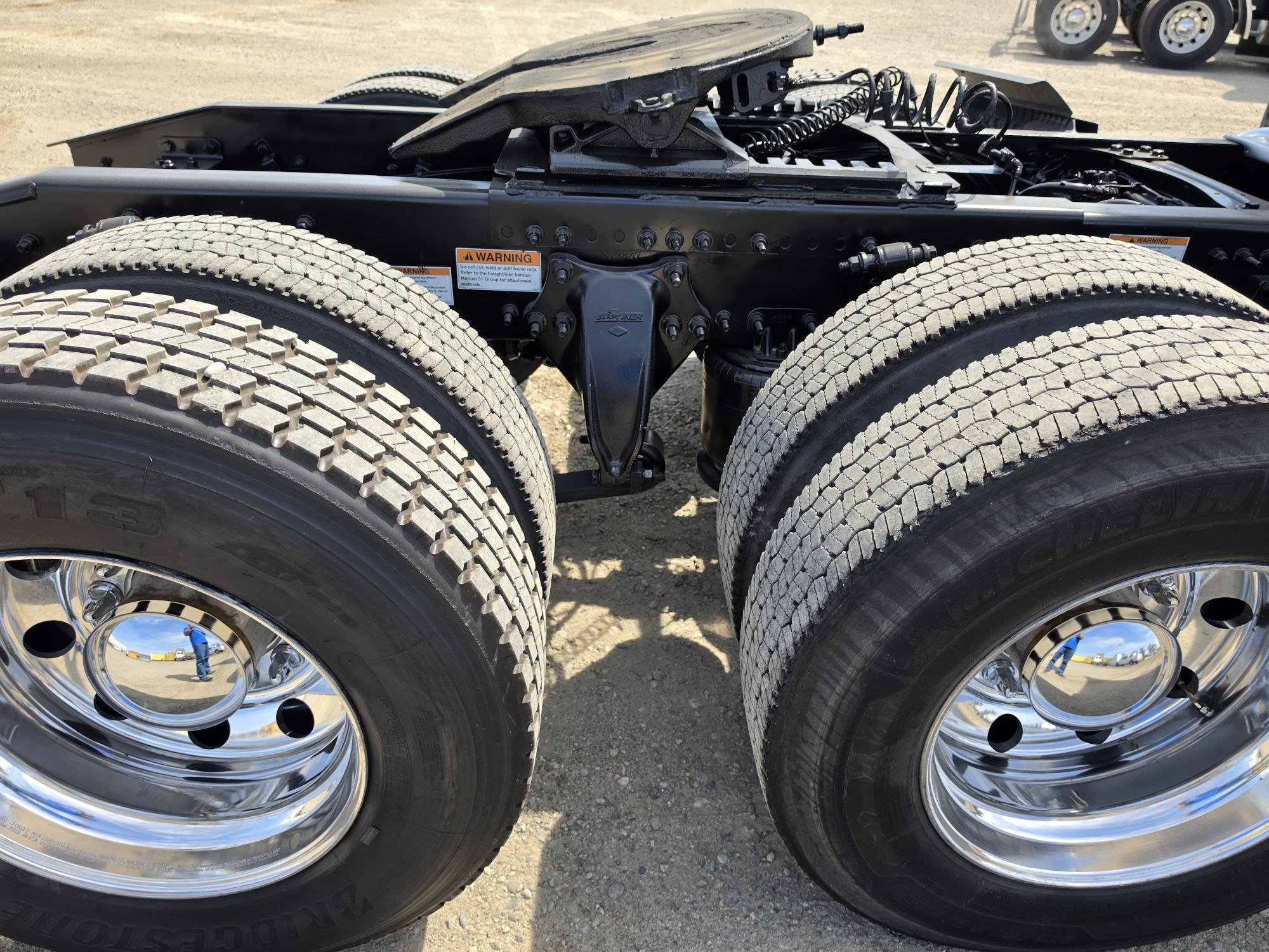 2022 FREIGHTLINER CASCADIA 126DC - image 13