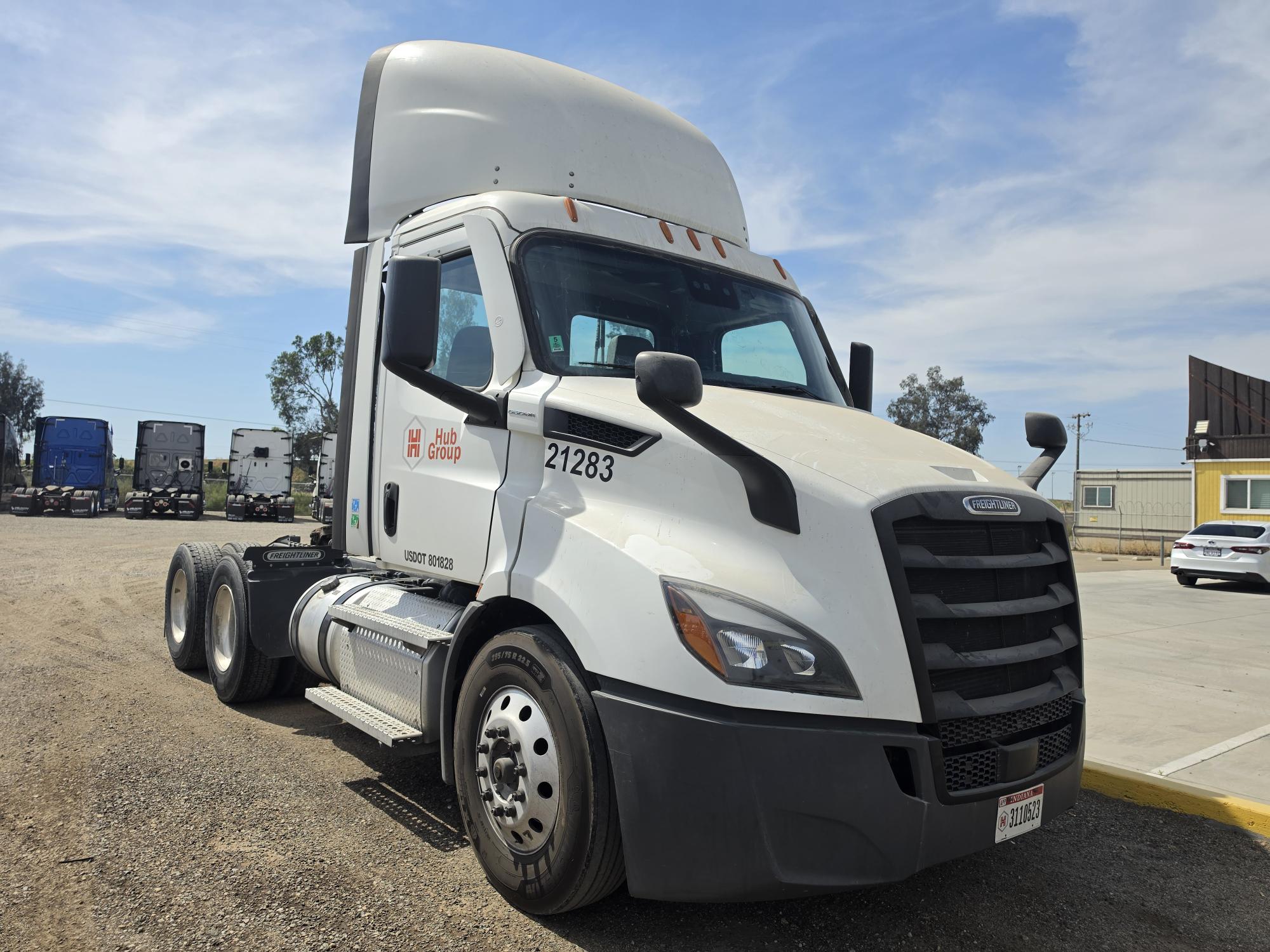 2021 FREIGHTLINER CASCADIA 116DC - image 8