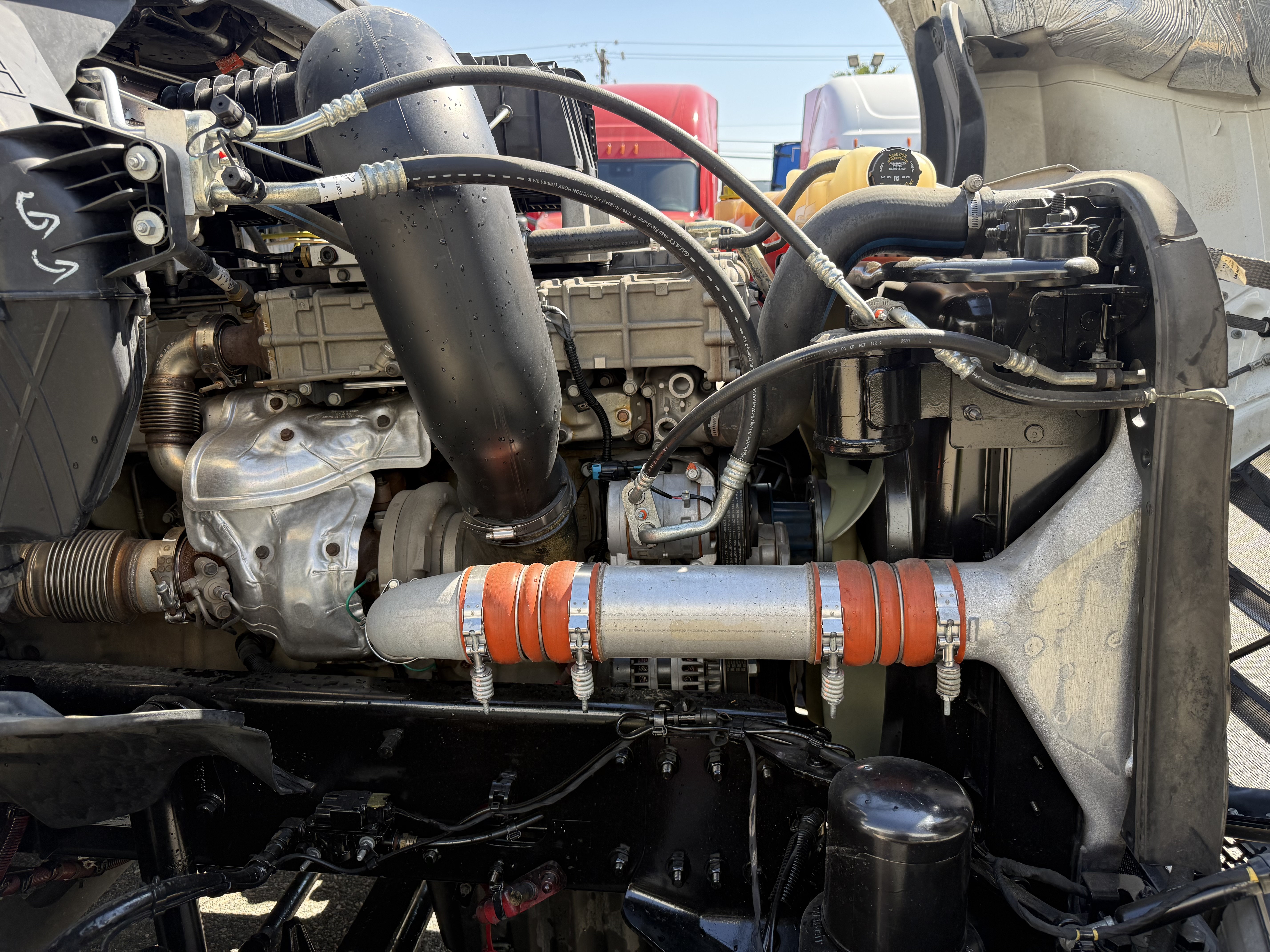 2021 FREIGHTLINER CASCADIA 126DC - image 9