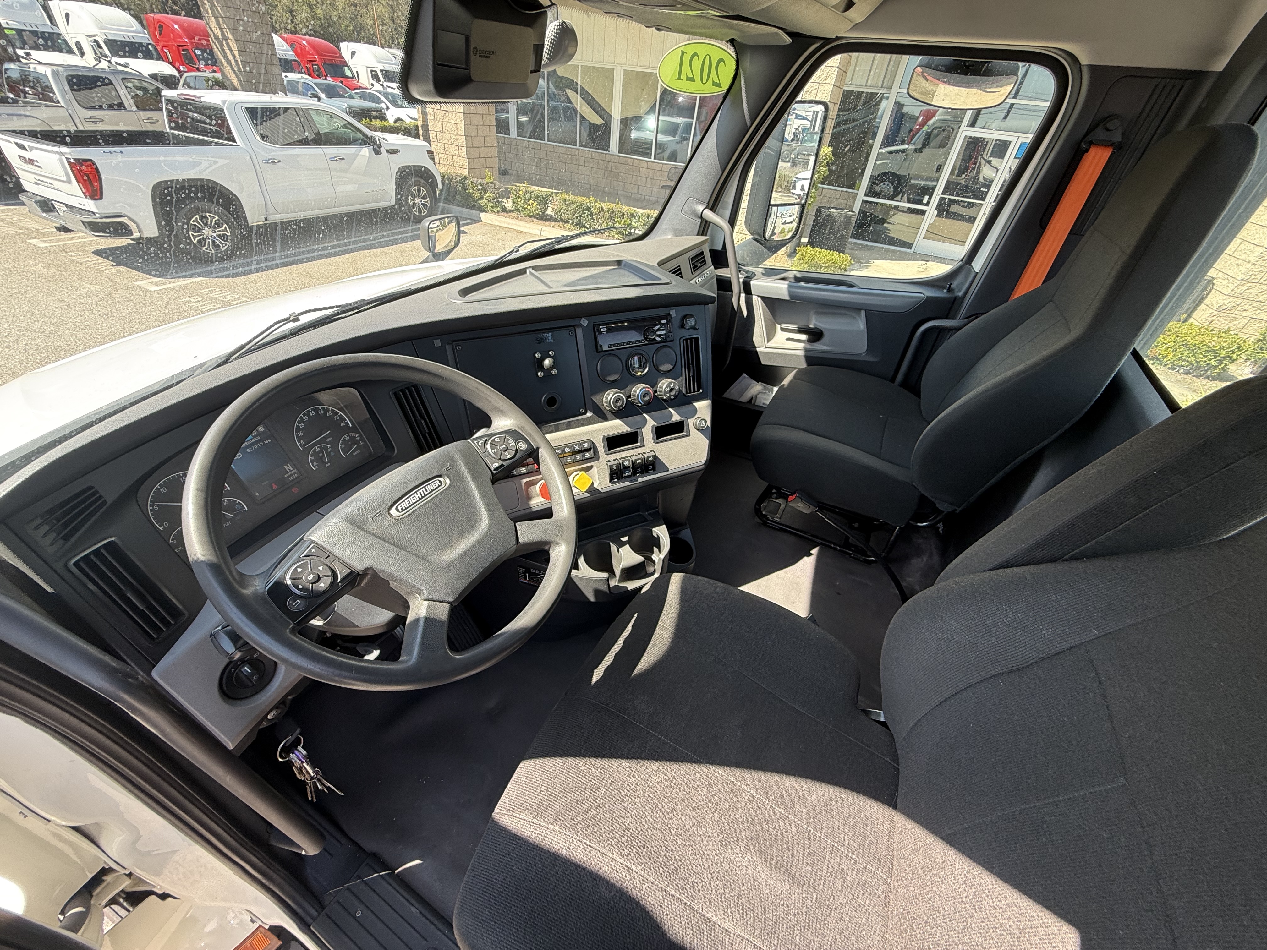 2021 FREIGHTLINER CASCADIA 126DC - image 16