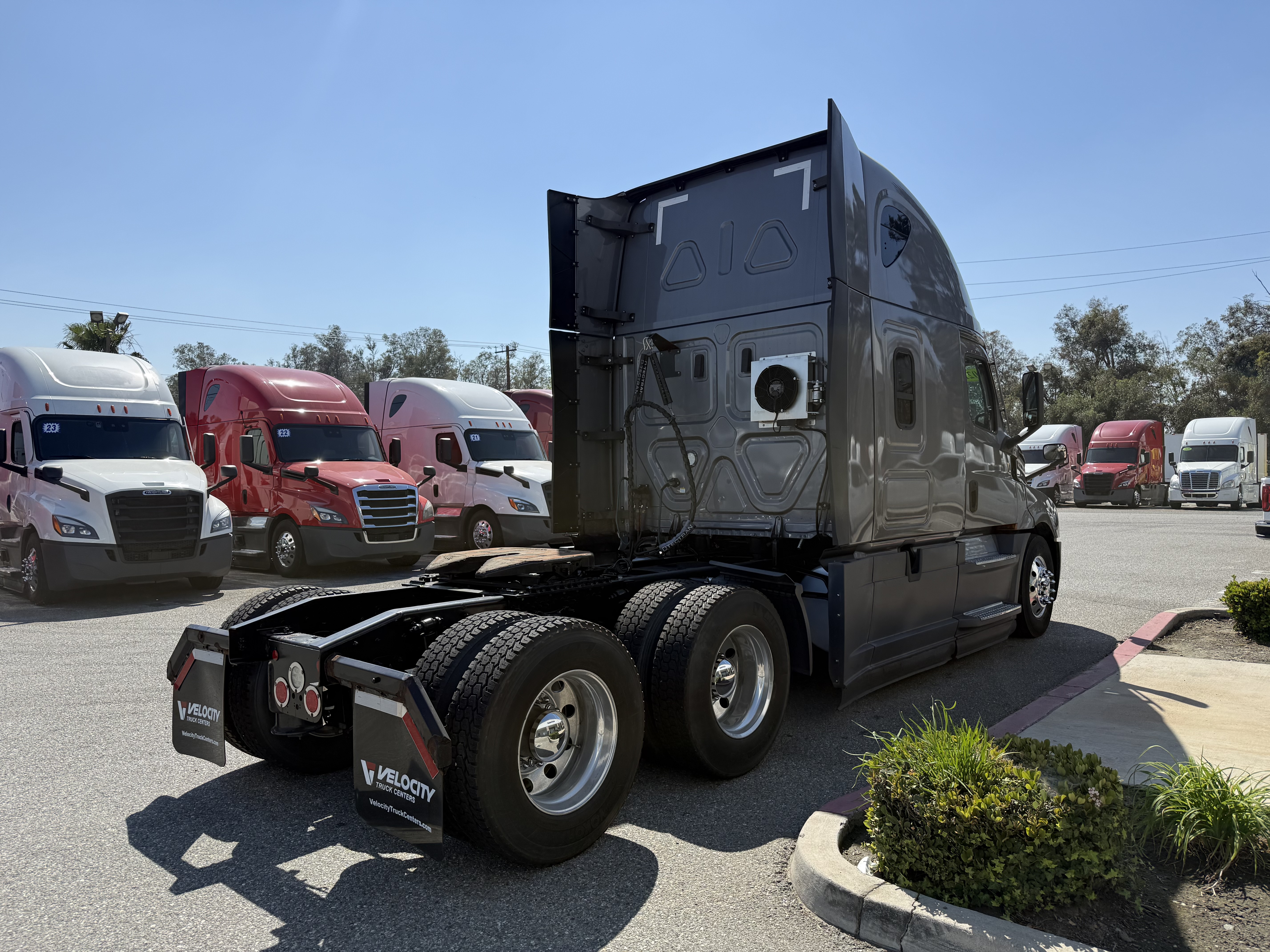 2021 FREIGHTLINER CASCADIA 126SLP - image 6