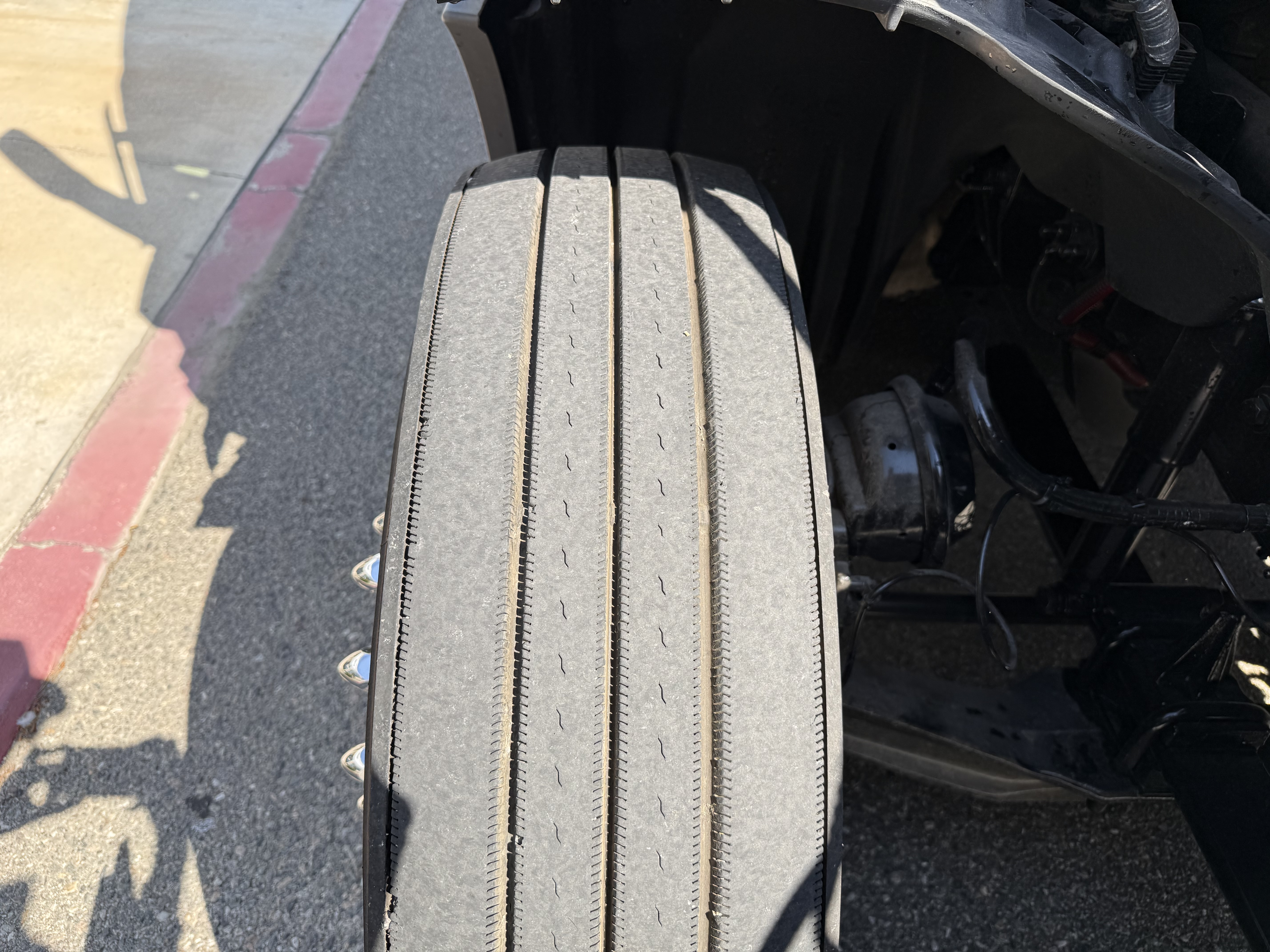 2021 FREIGHTLINER CASCADIA 126SLP - image 12