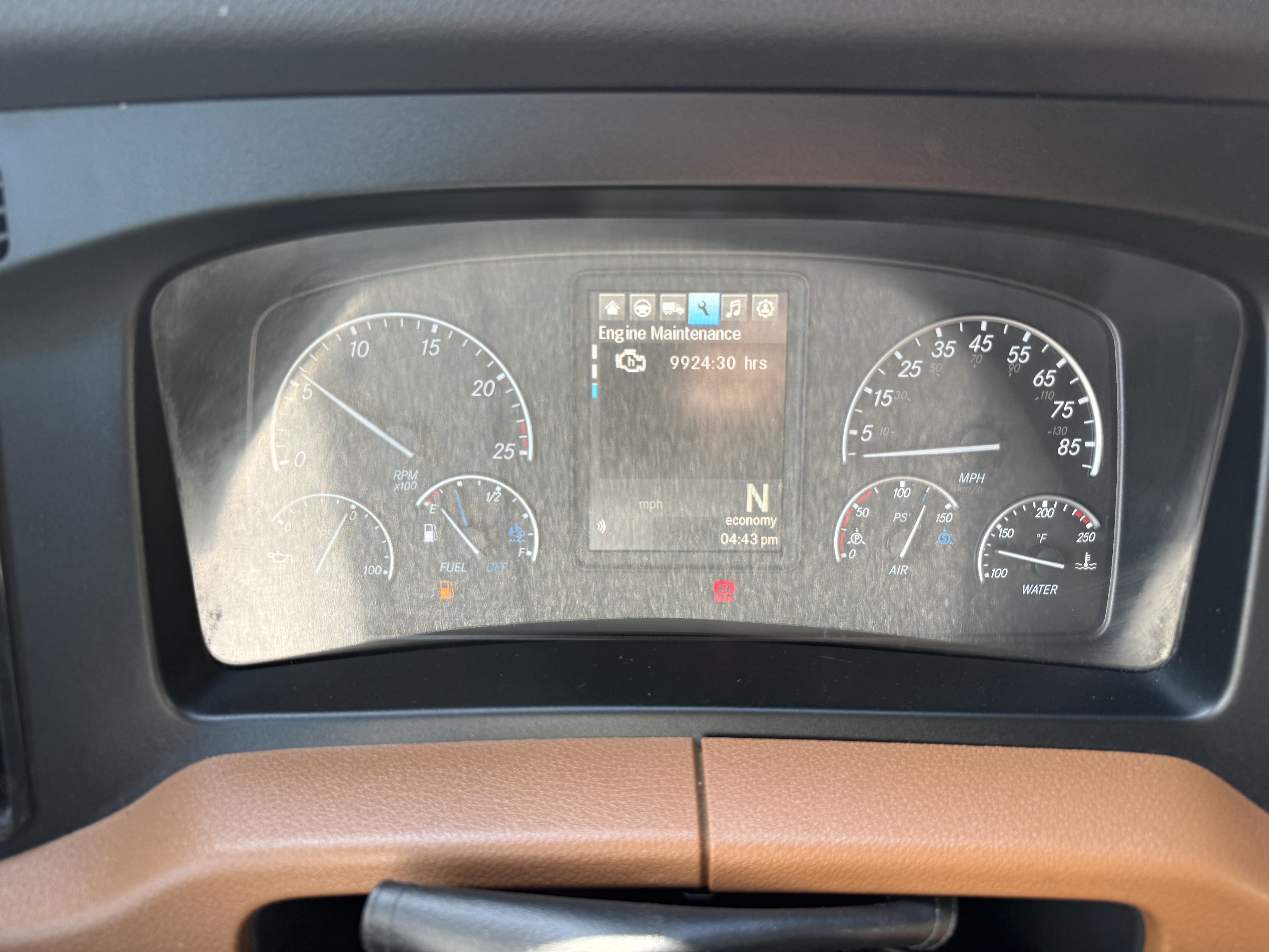 2021 FREIGHTLINER CASCADIA 126SLP - image 15