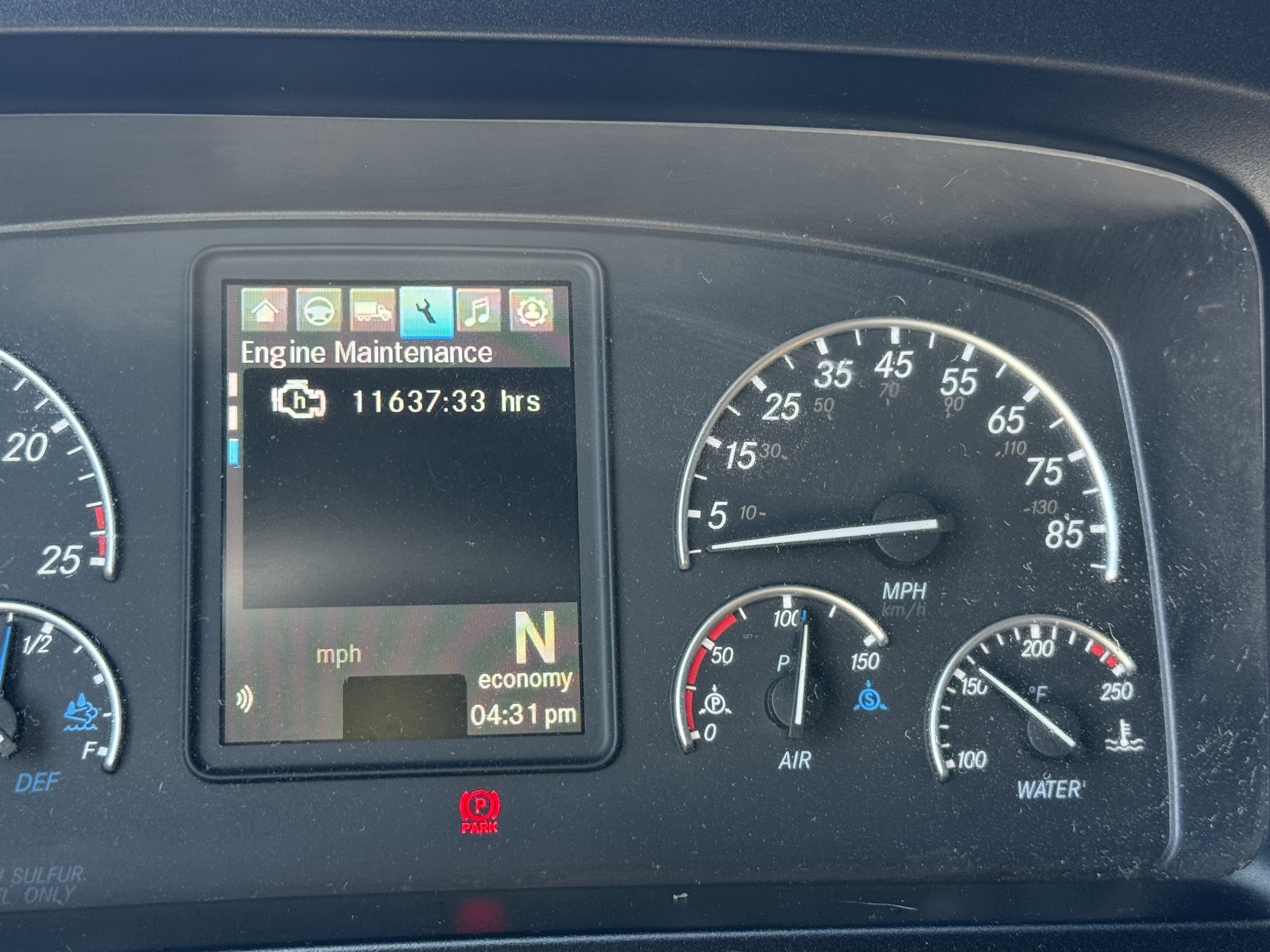 2021 FREIGHTLINER CASCADIA 126SLP - image 15