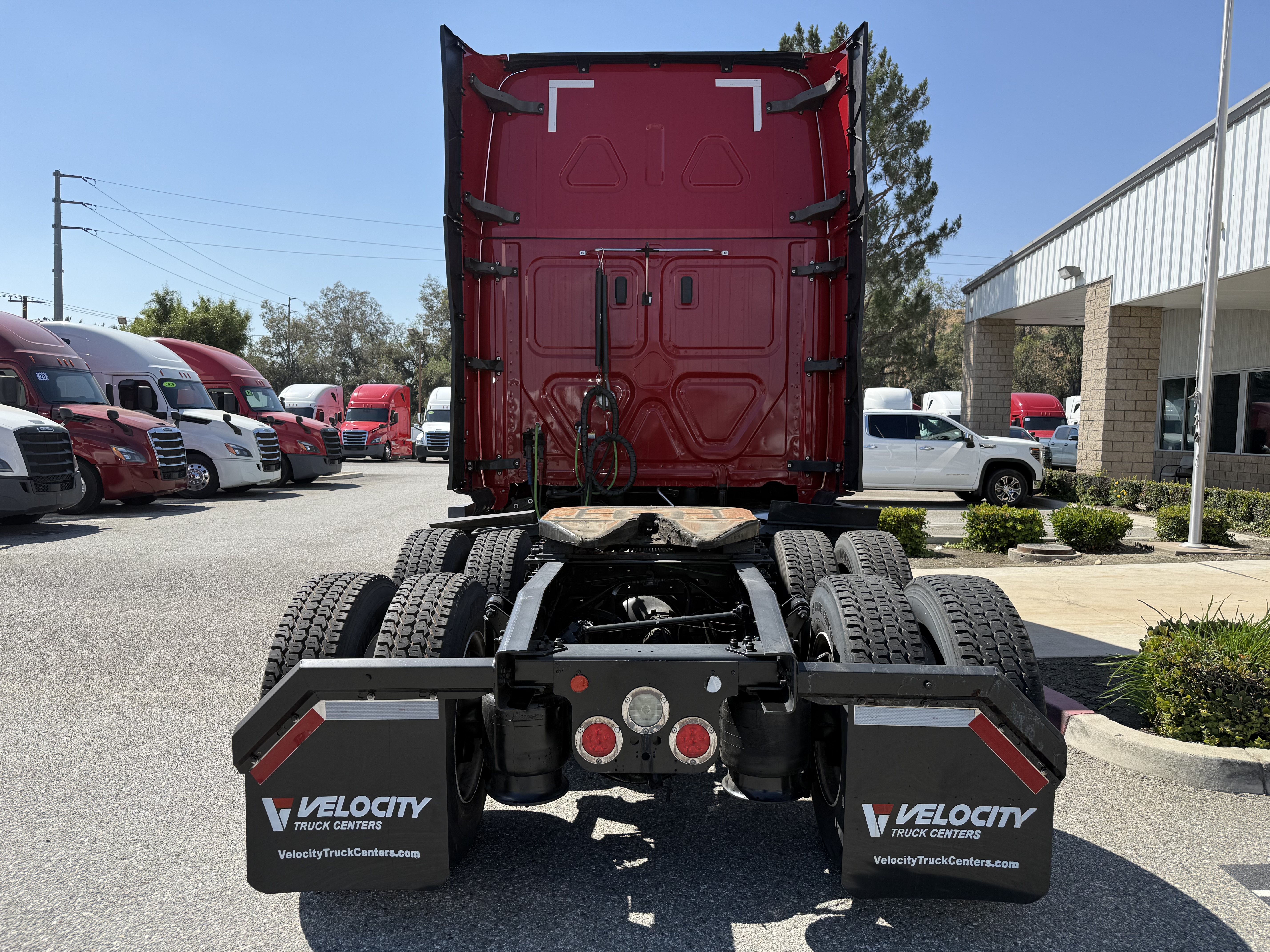 2020 FREIGHTLINER CASCADIA 126SLP - image 5