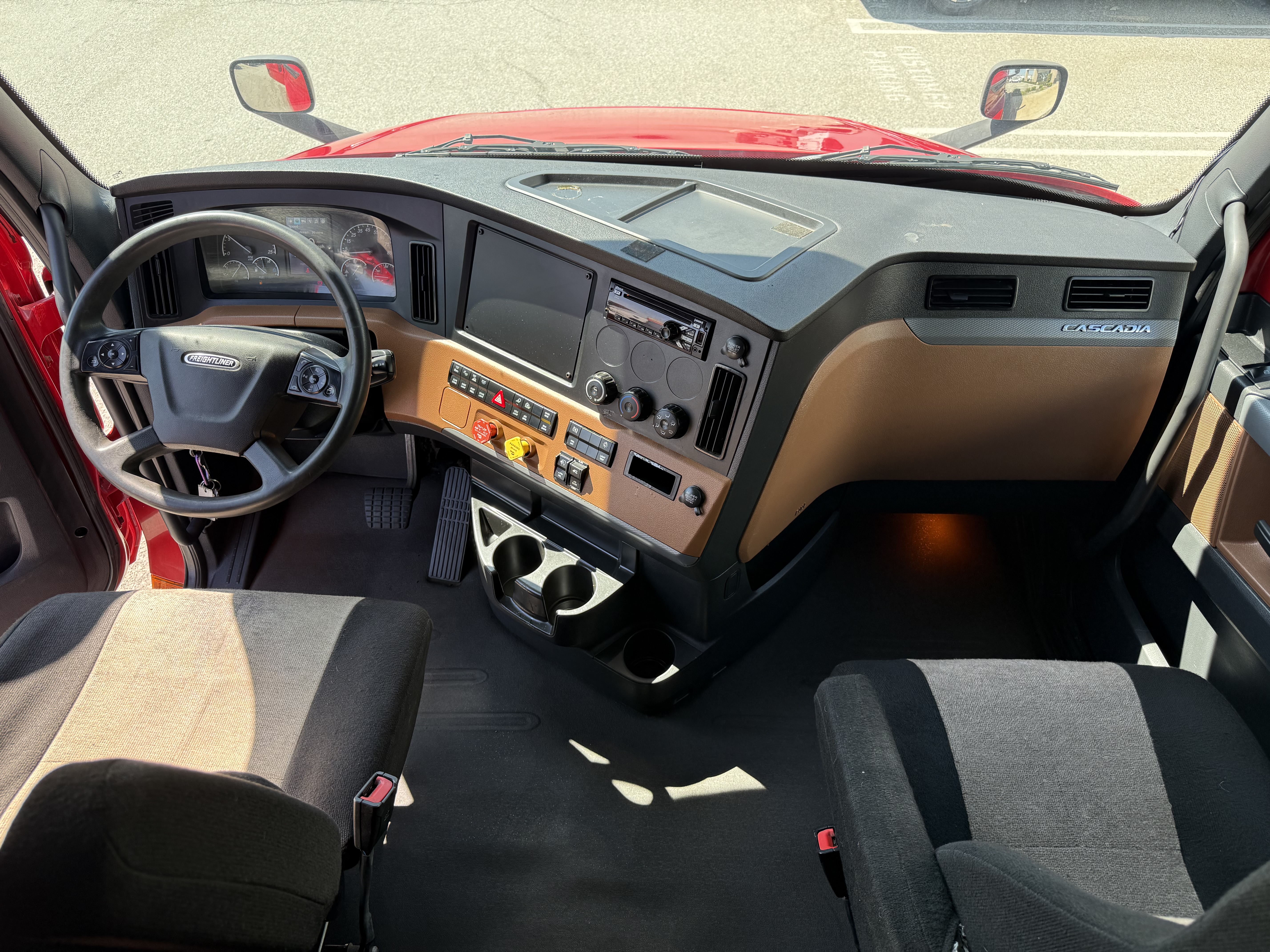 2020 FREIGHTLINER CASCADIA 126SLP - image 17