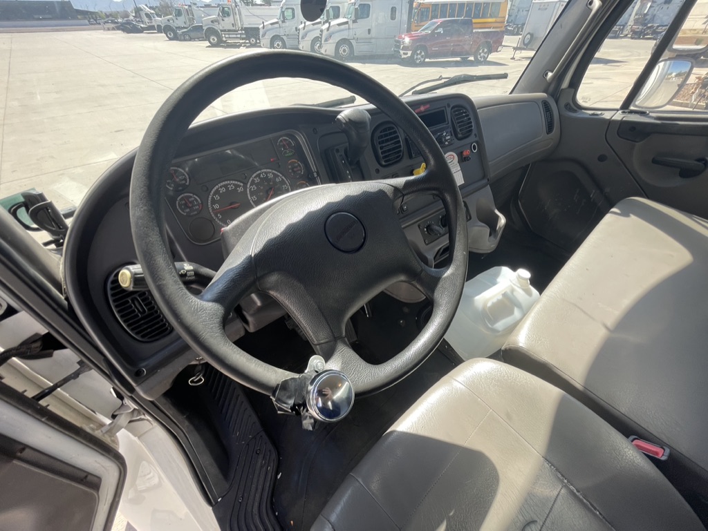 2020 FREIGHTLINER M2106 - image 9