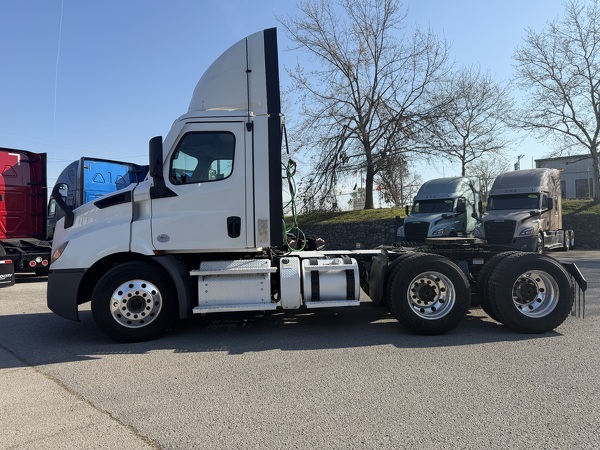 FREIGHTLINER CASCADIA 116DC 2021 2