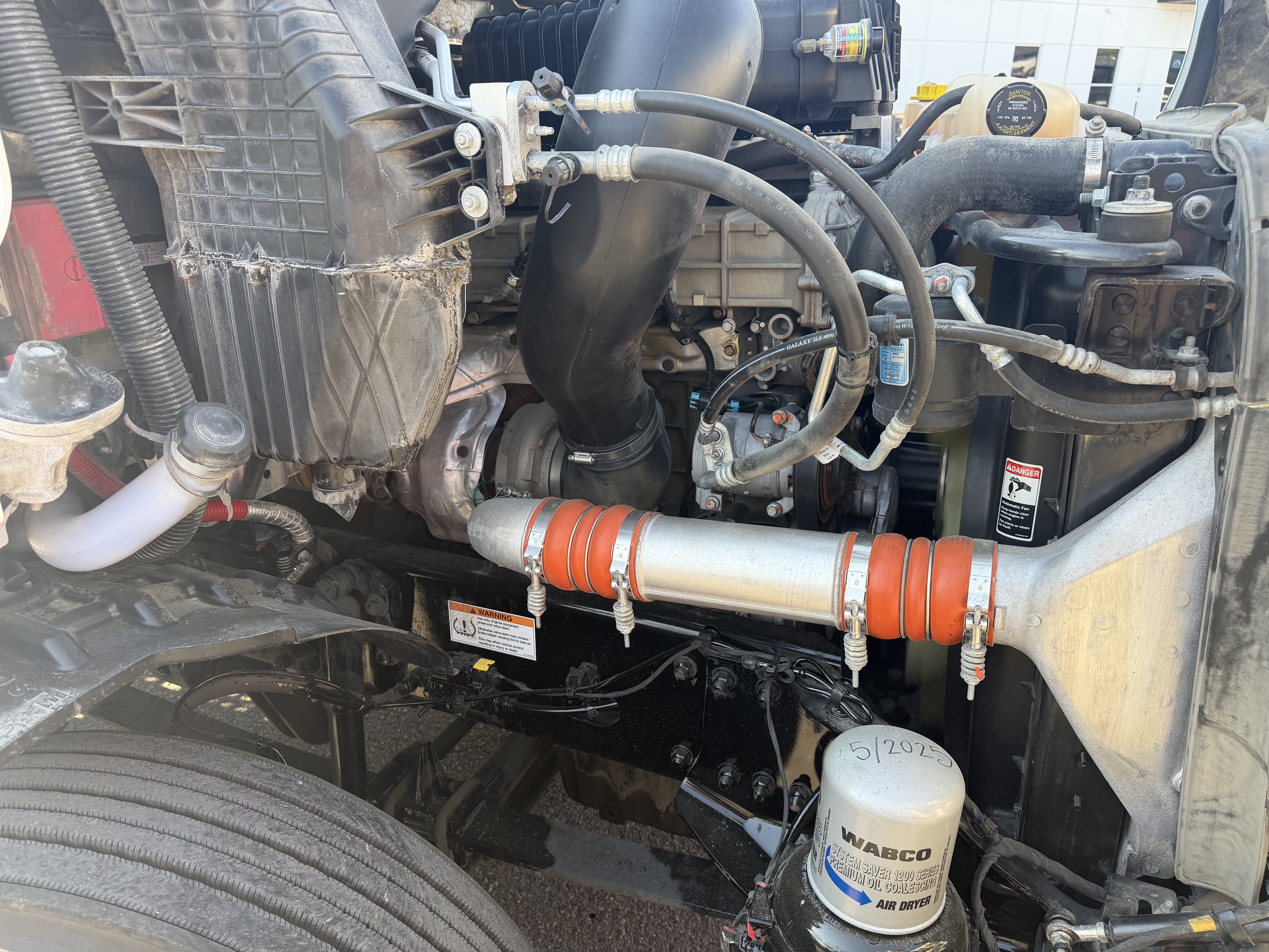 2021 FREIGHTLINER CASCADIA 116DC - image 11