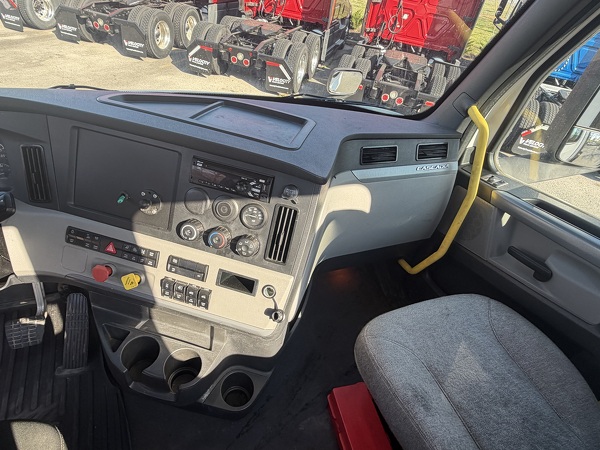 FREIGHTLINER CASCADIA 116DC 2021 18