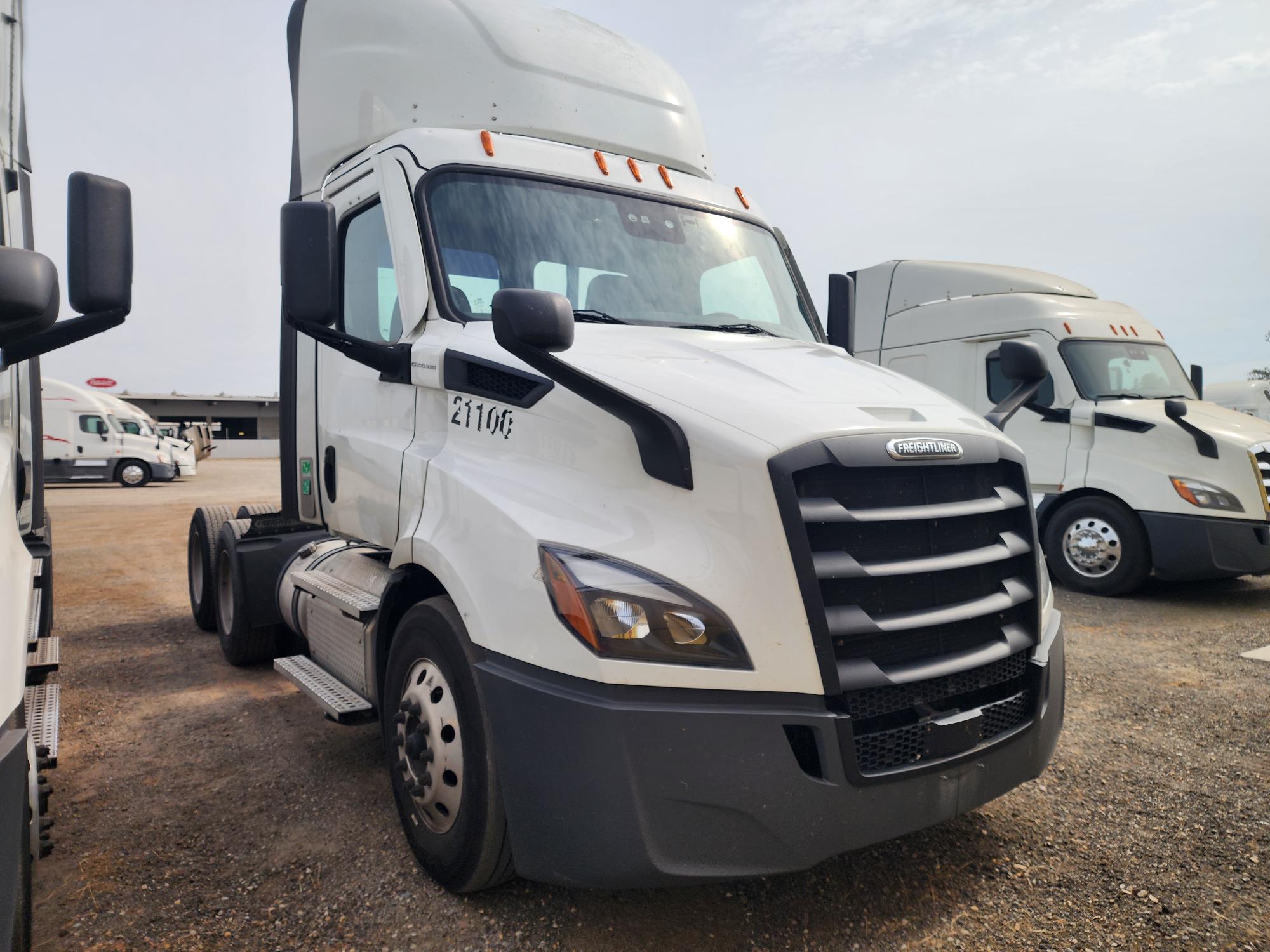 2021 FREIGHTLINER CASCADIA 116DC - image 3