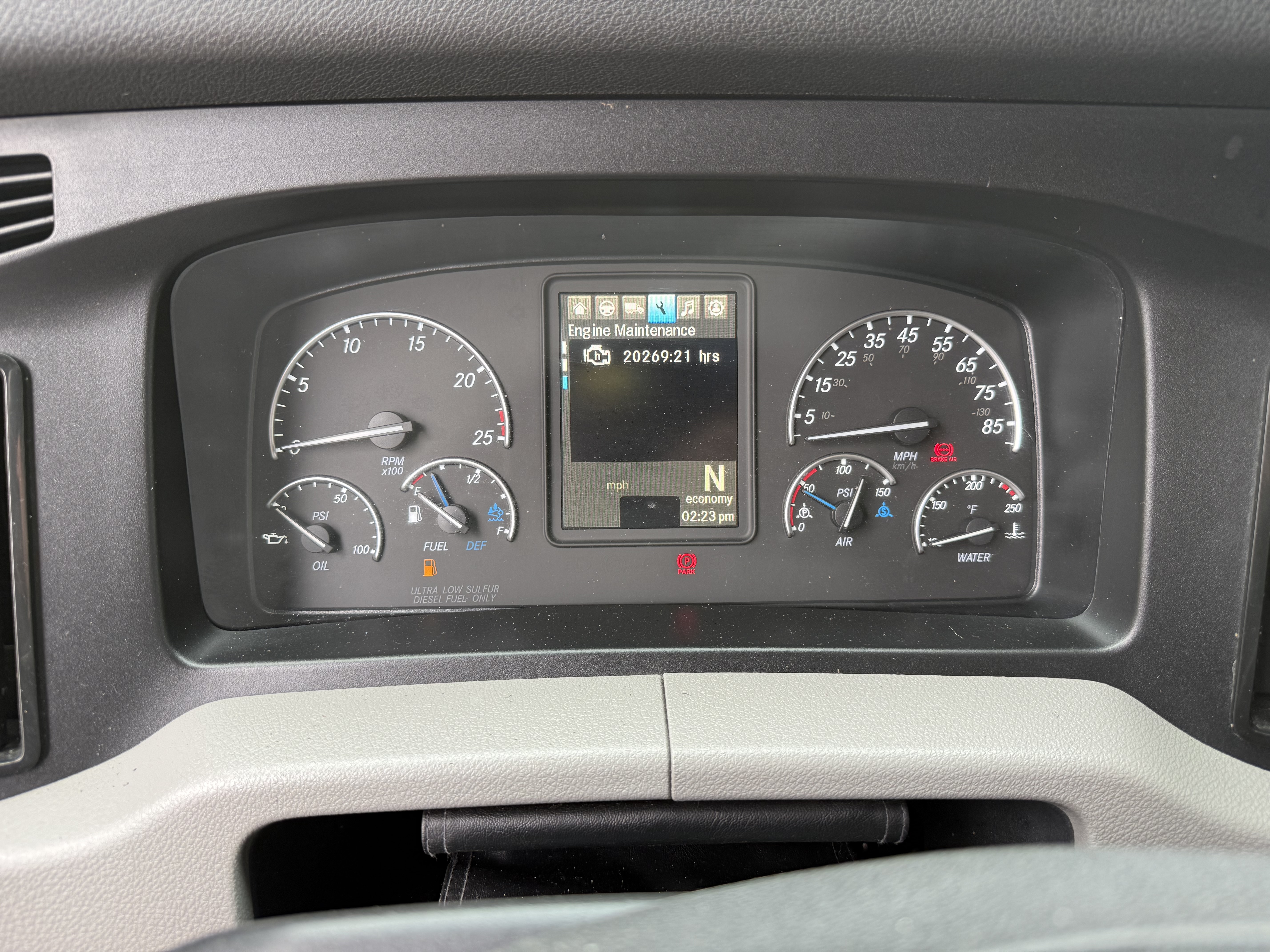 2020 FREIGHTLINER CASCADIA 126SLP - image 15