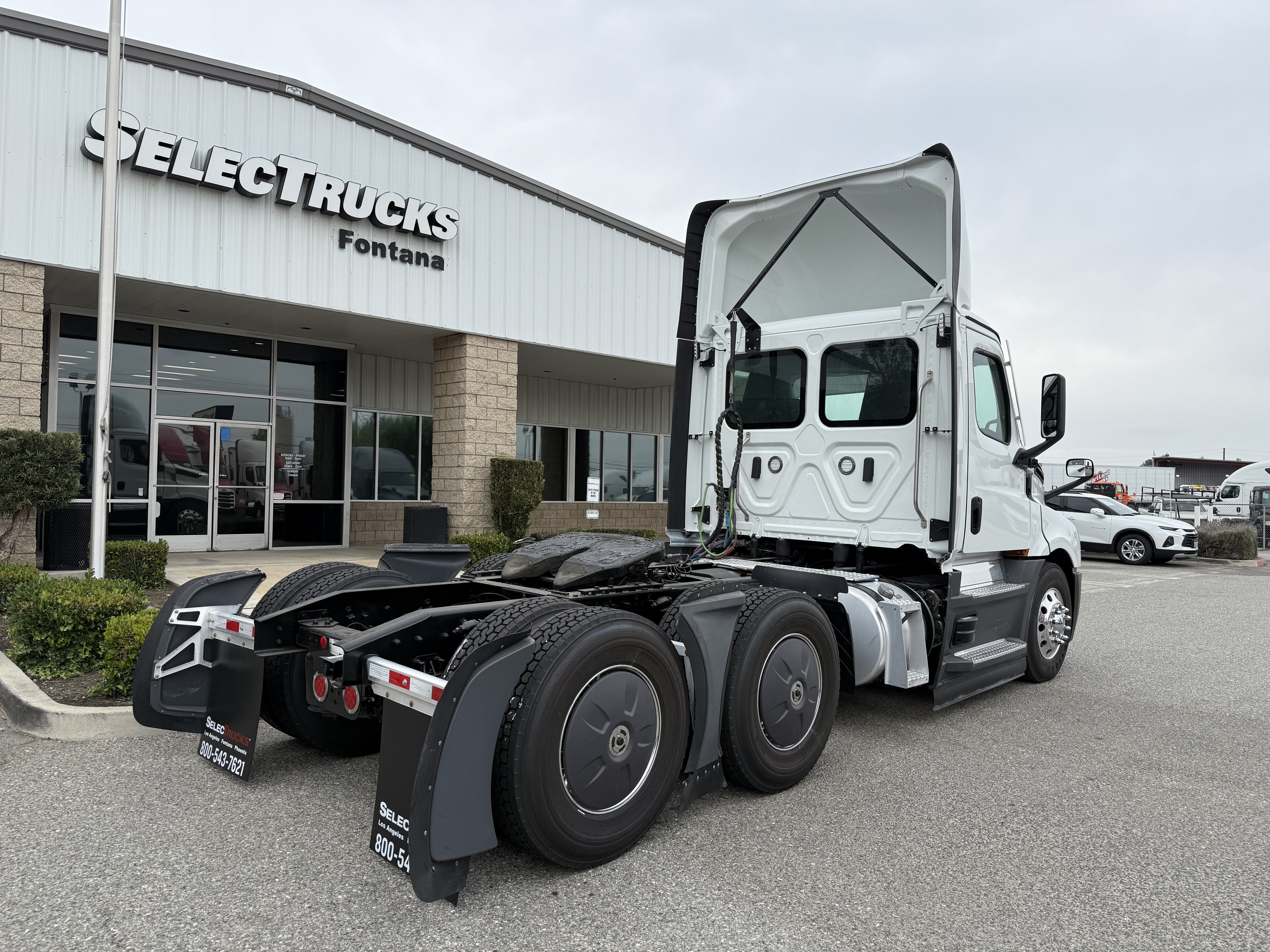 2024 FREIGHTLINER CASCADIA 126DC - image 5