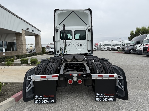 FREIGHTLINER CASCADIA 126DC 2024
