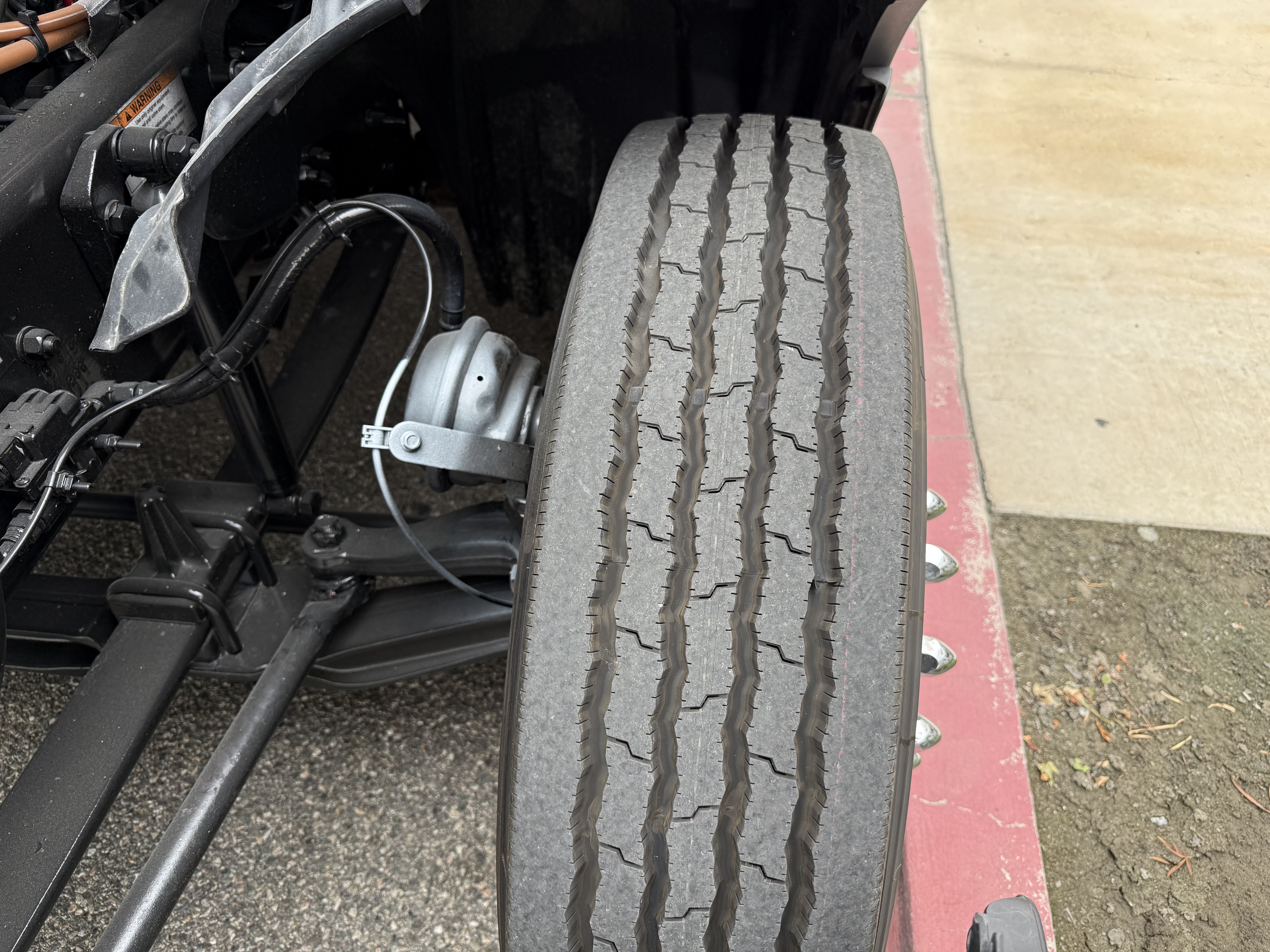 2024 FREIGHTLINER CASCADIA 126DC - image 13