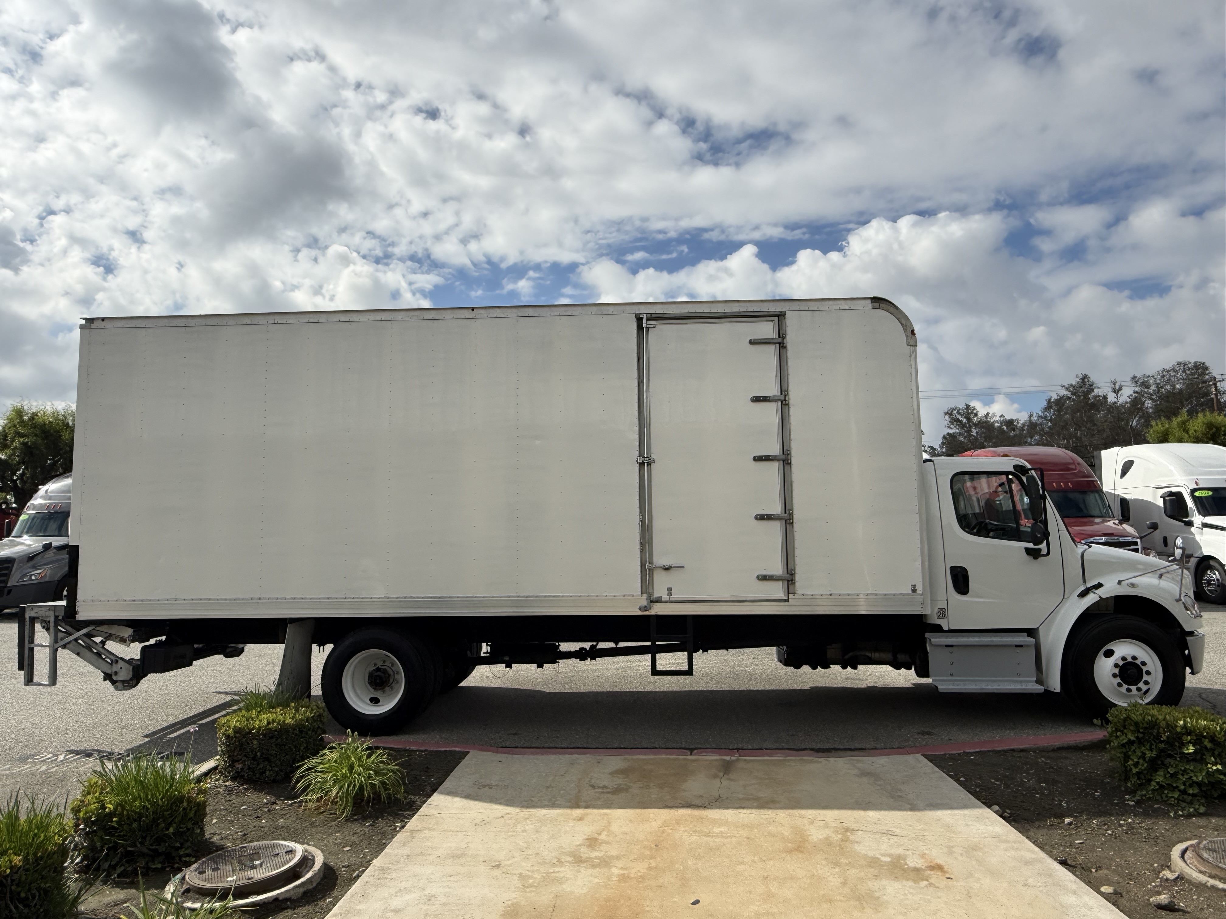 2019 FREIGHTLINER M2106 - image 11