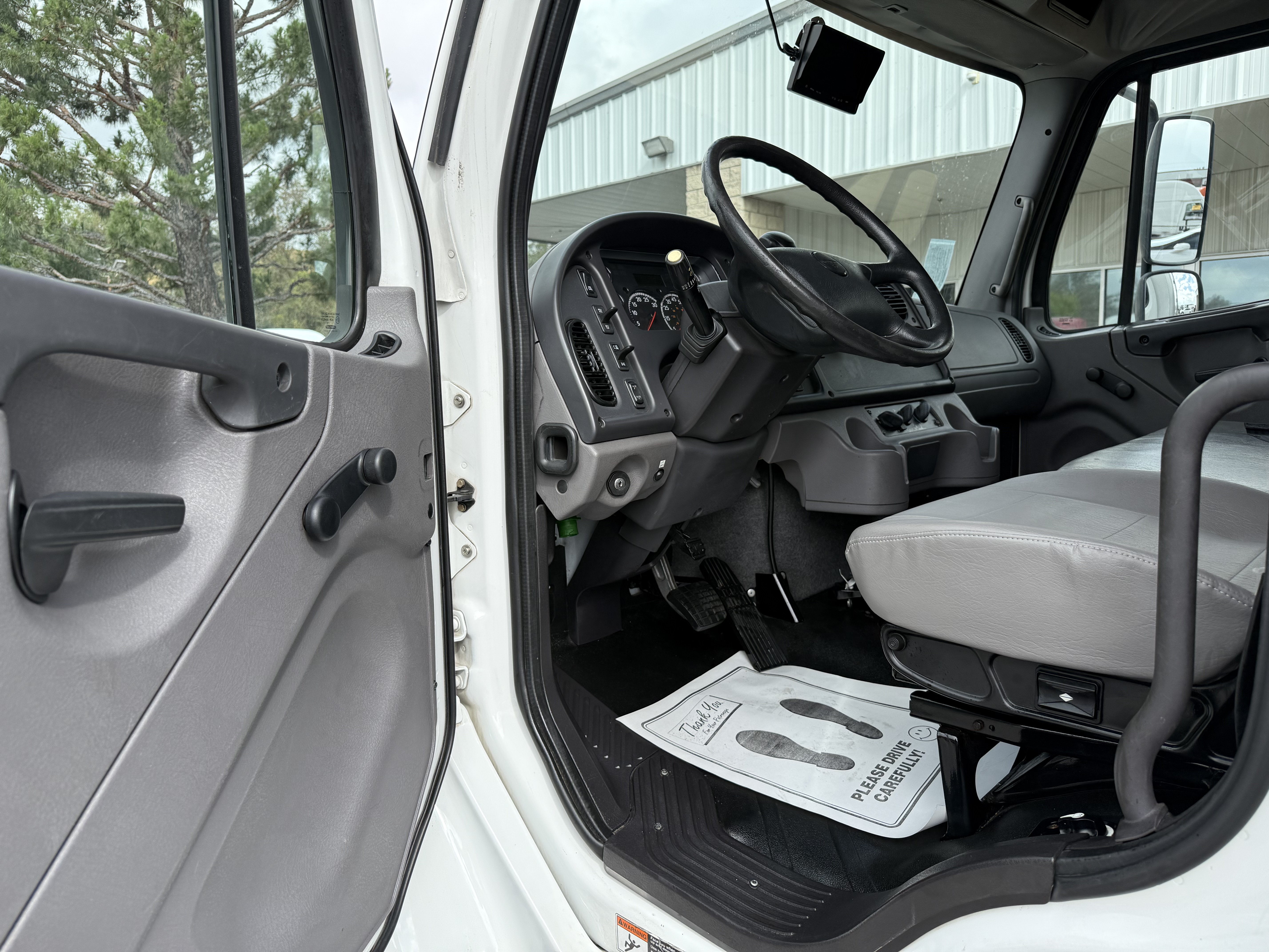 2019 FREIGHTLINER M2106 - image 22